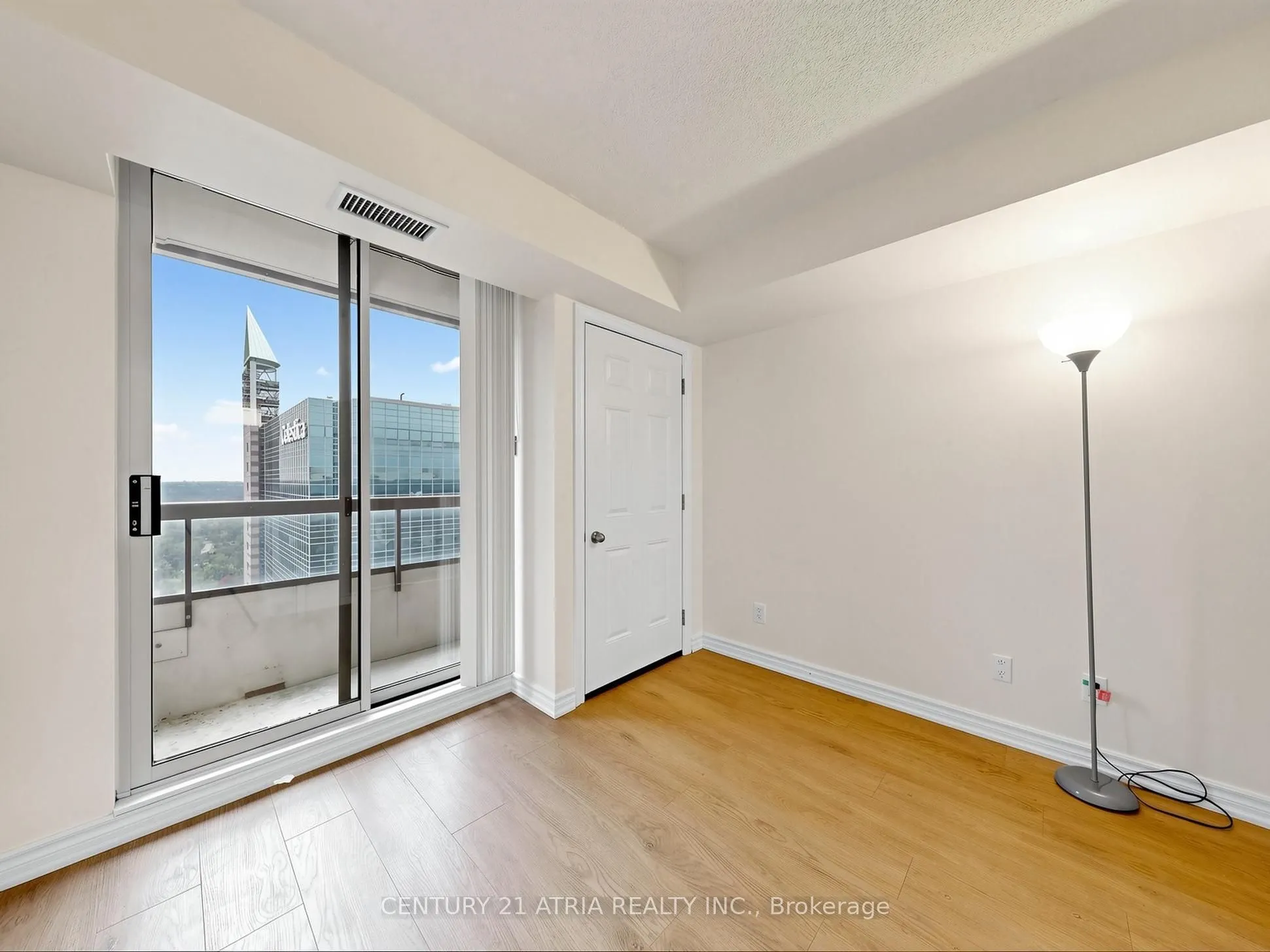 8 Hillcrest Avenue #2703