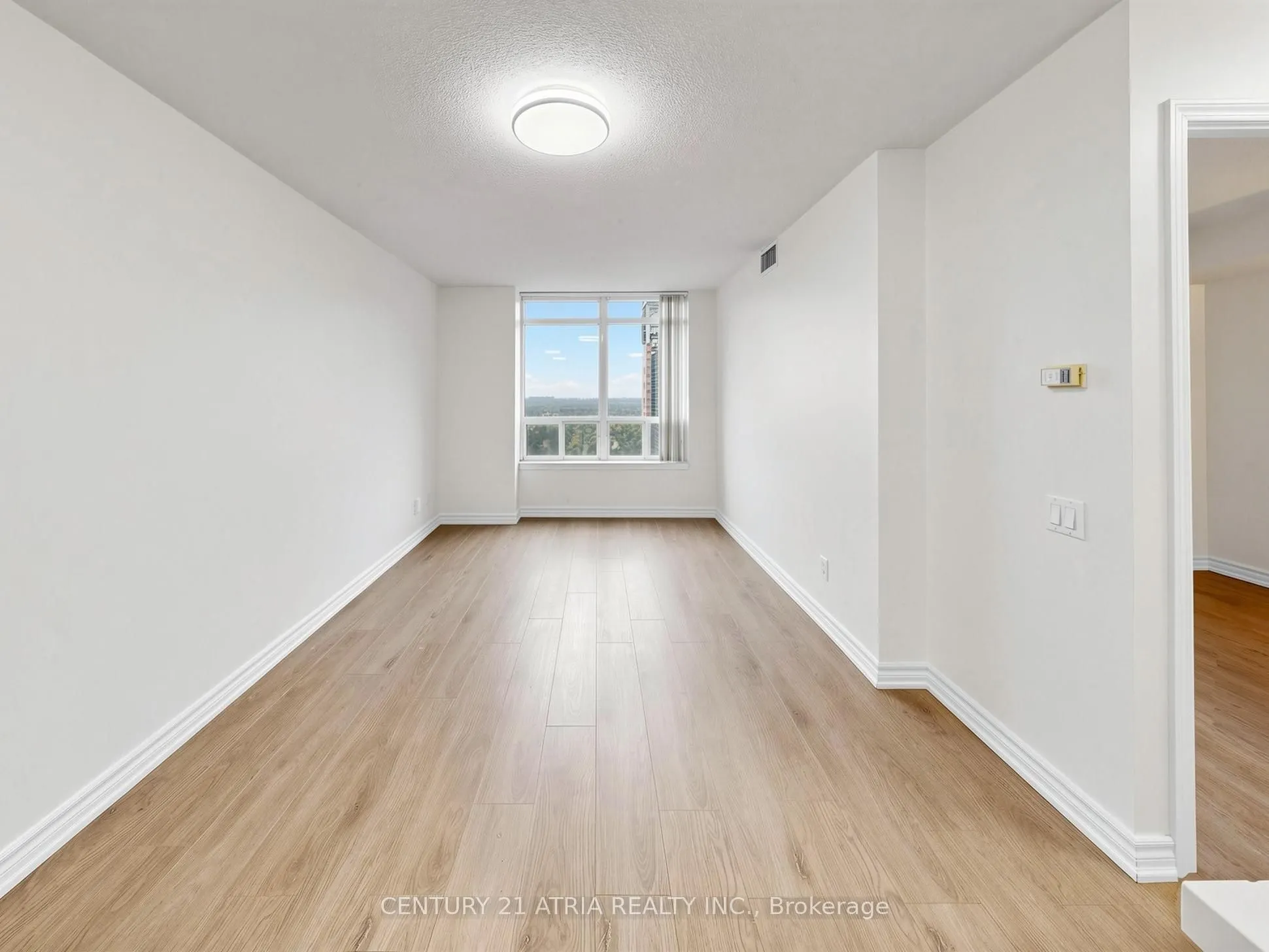 8 Hillcrest Avenue #2703