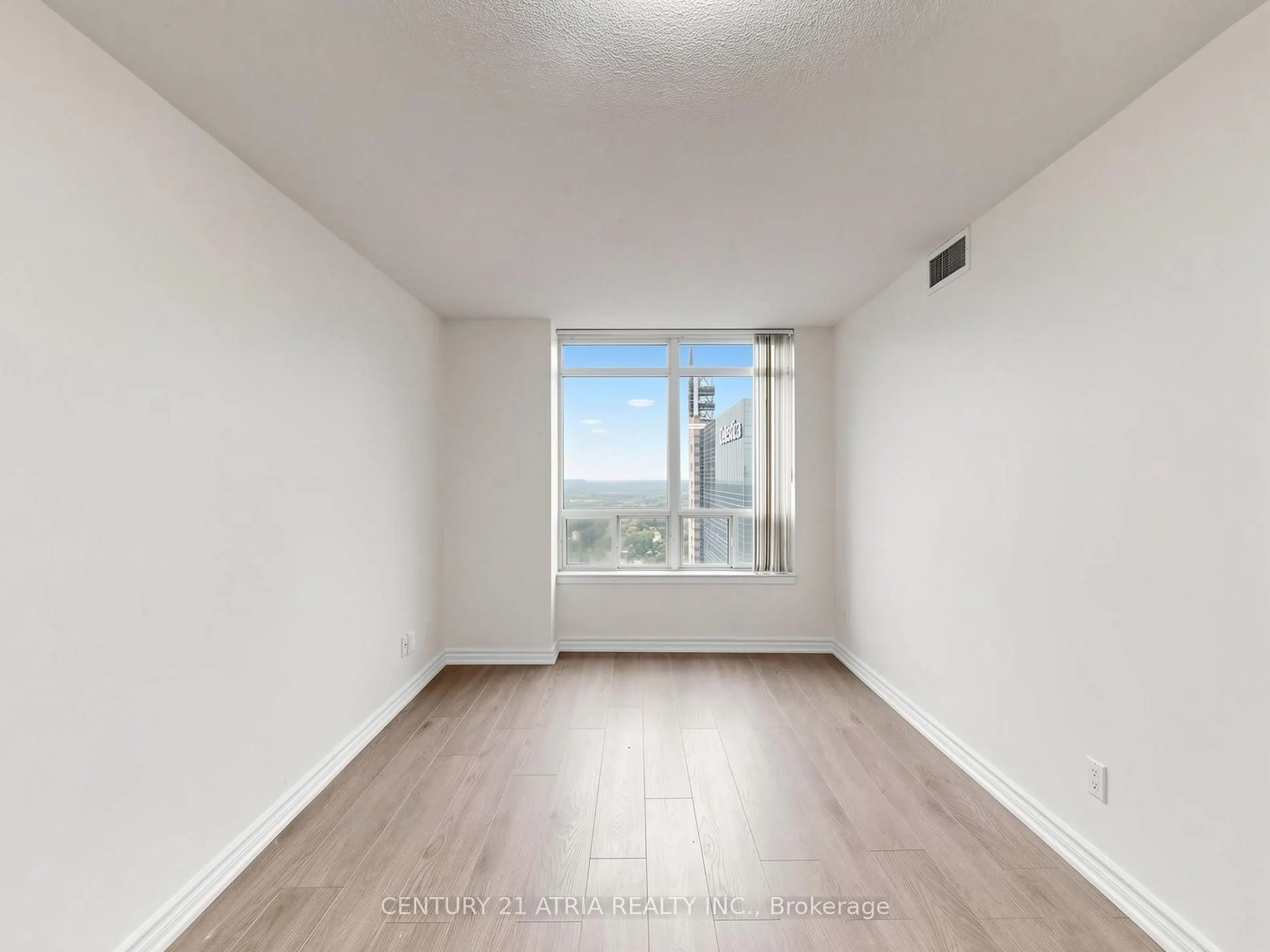 8 Hillcrest Avenue #2703