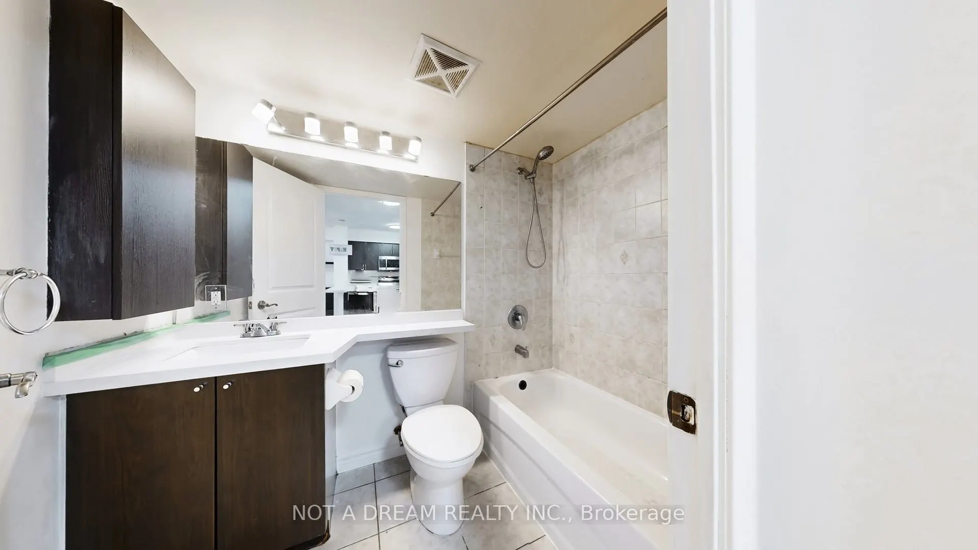872 Sheppard Avenue W #416