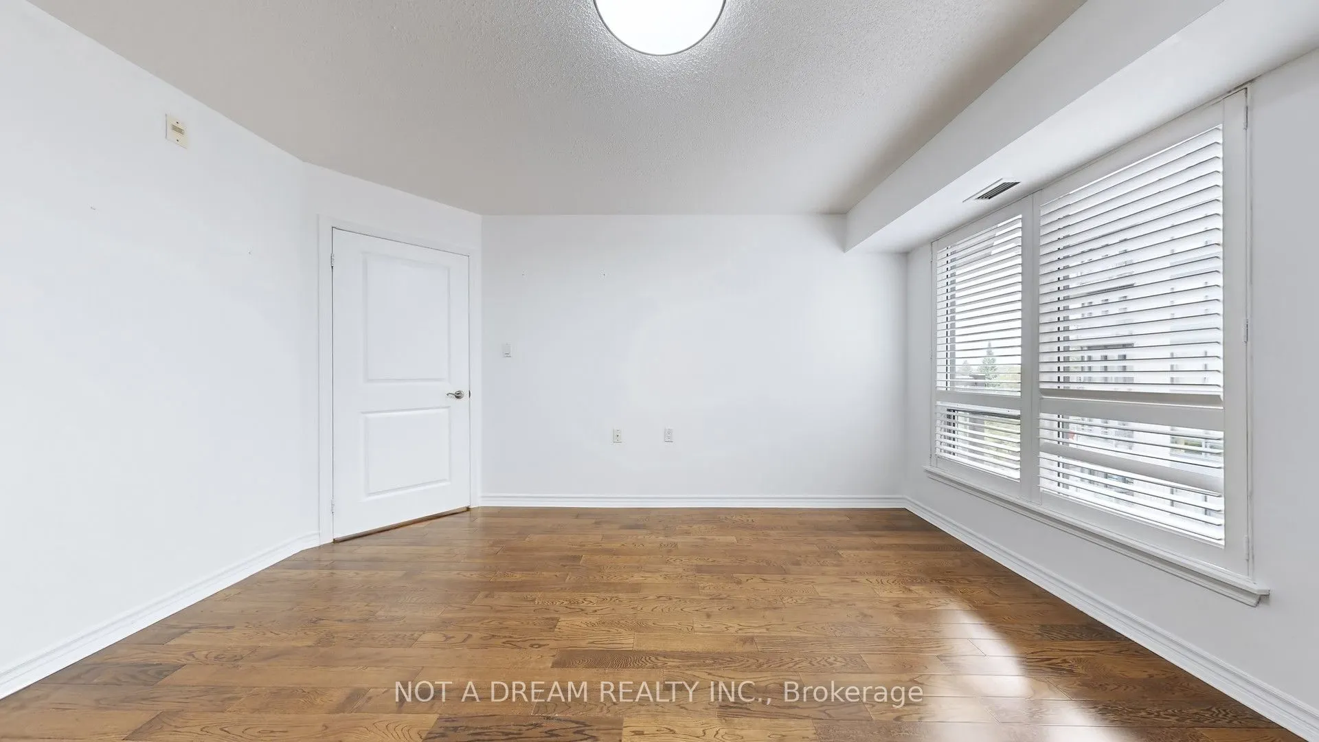 872 Sheppard Avenue W #416