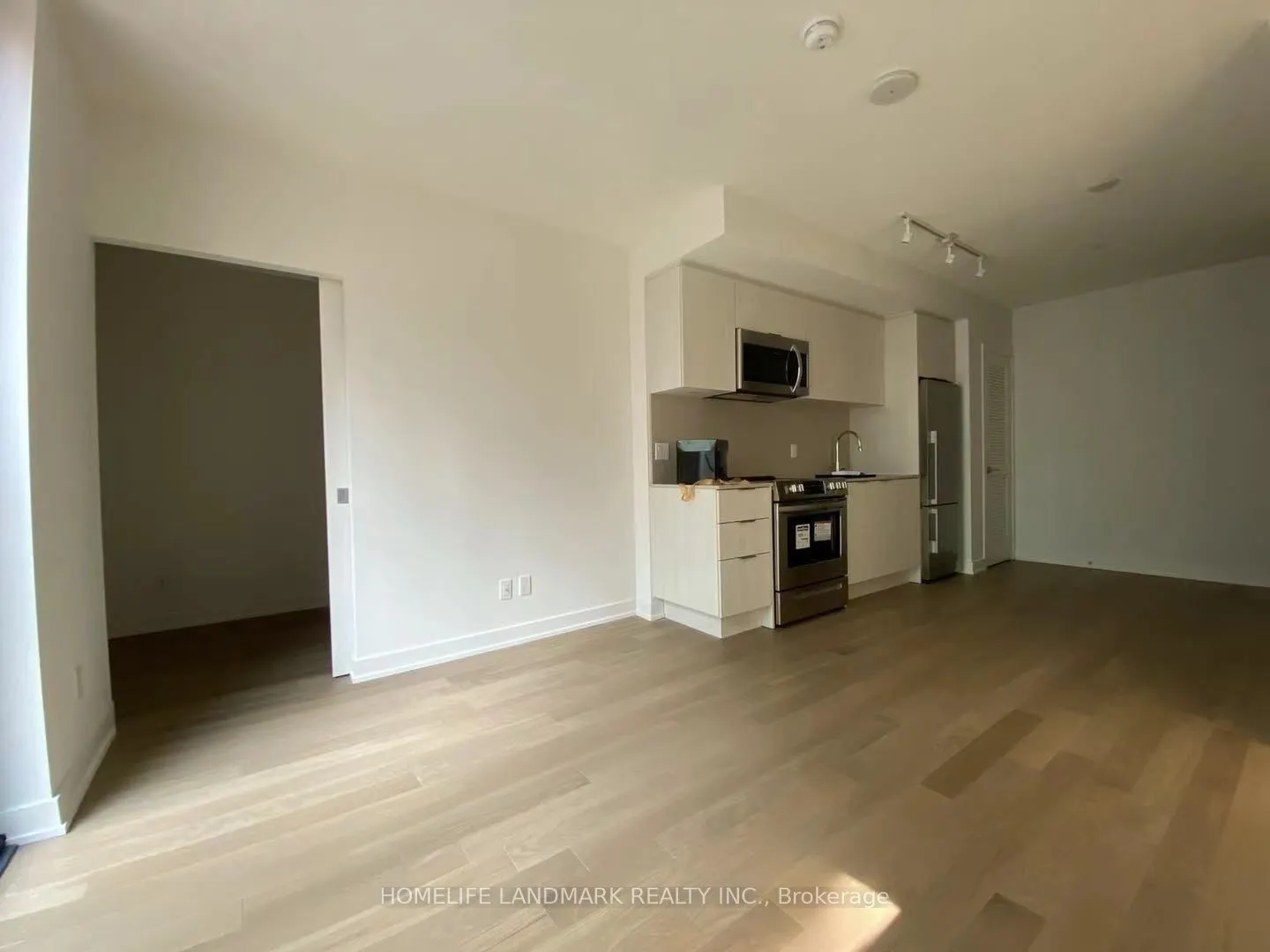 25 Richmond Street E #209