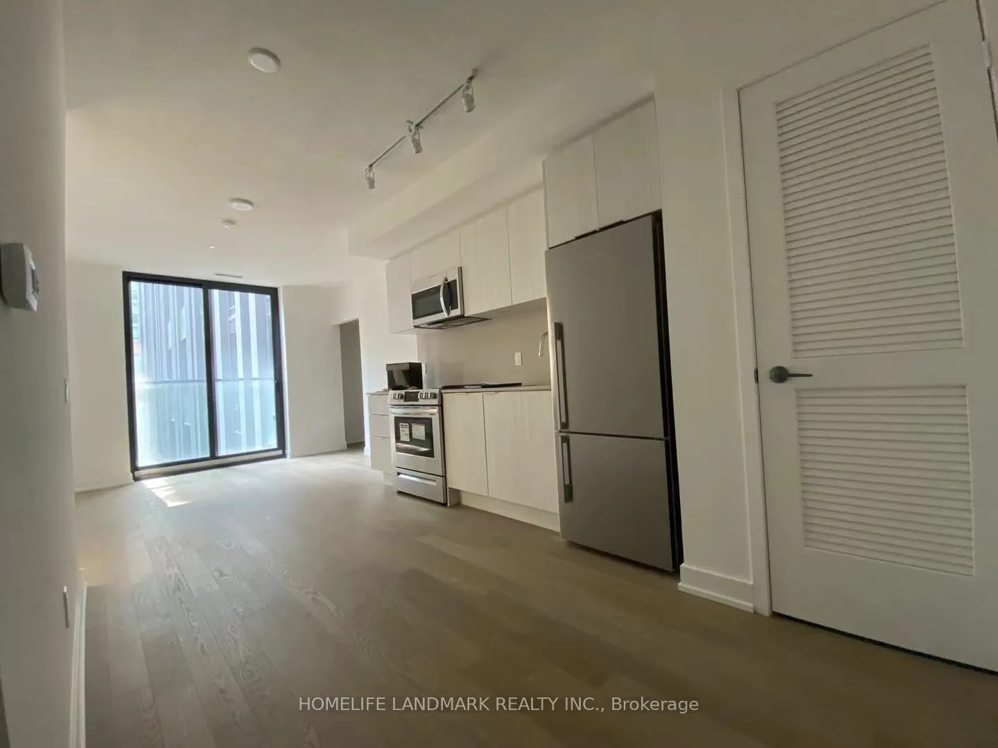 25 Richmond Street E #209
