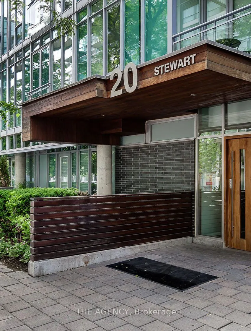 20 Stewart Street #17