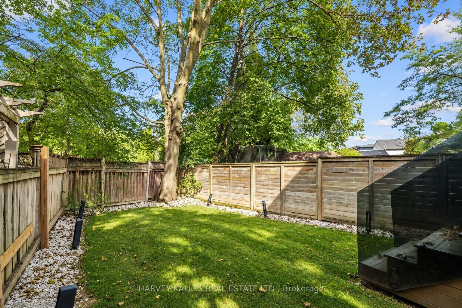 4 Douglas Crescent