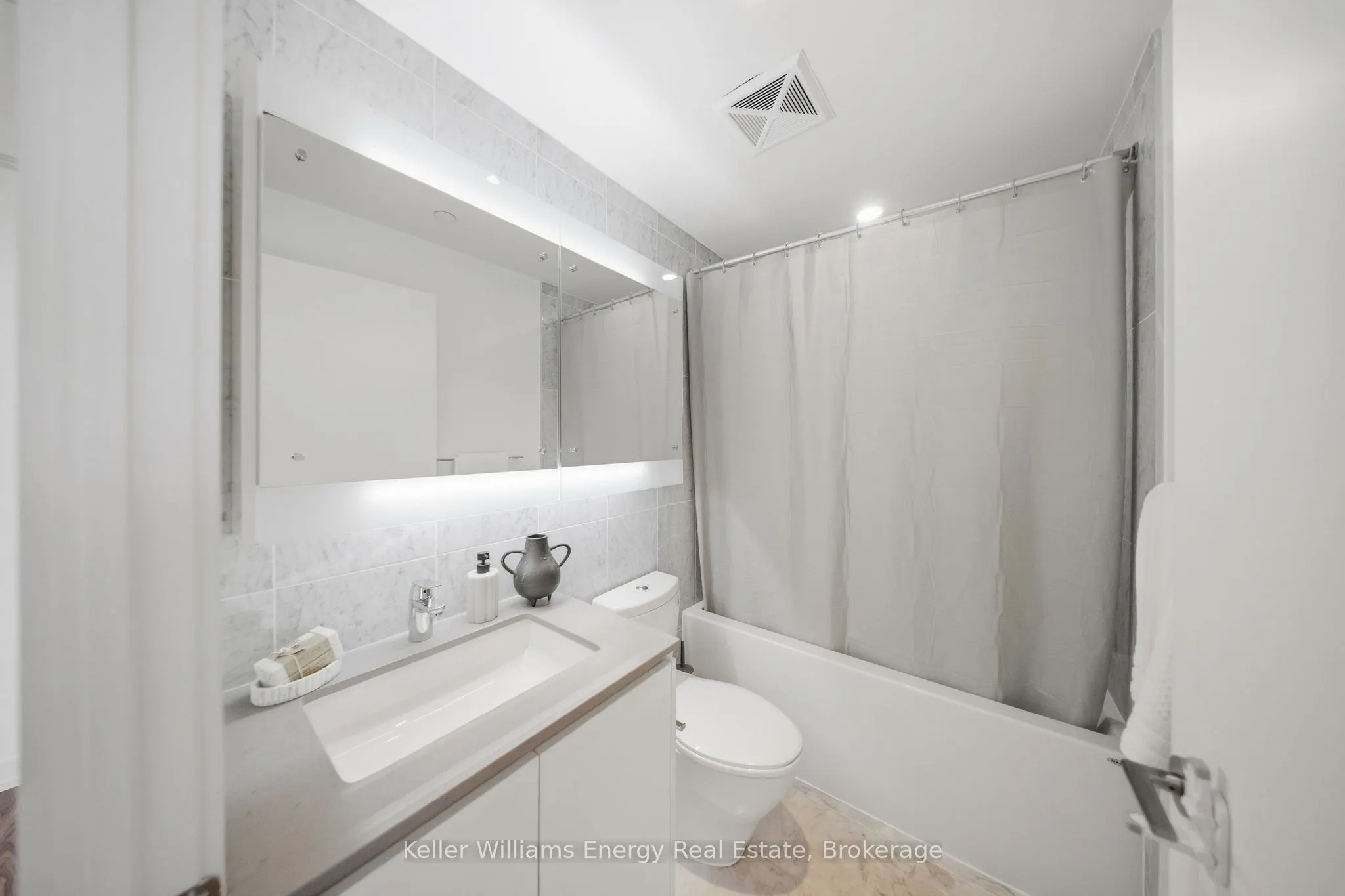 117 McMahon Drive #1109