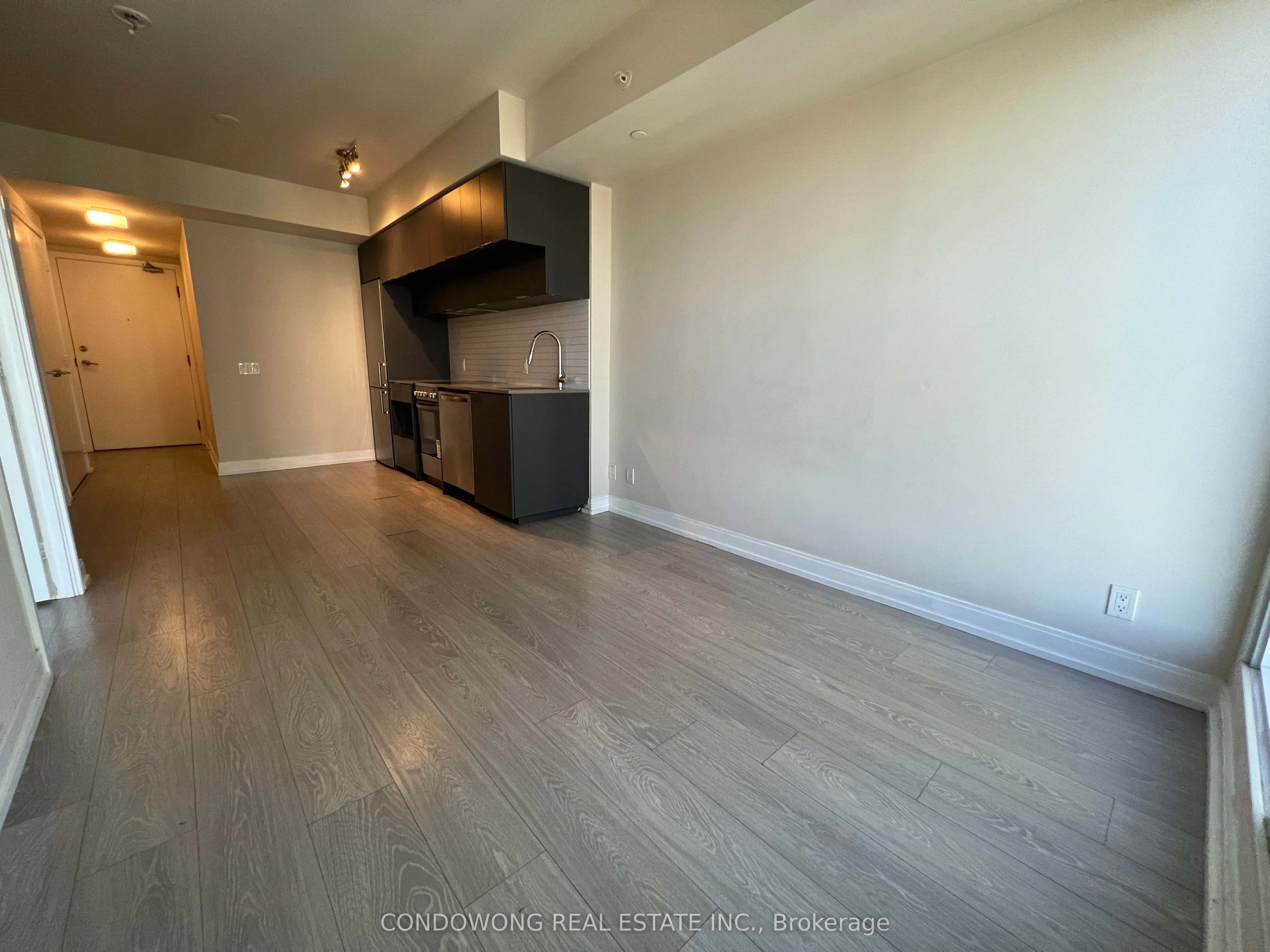 181 Dundas Street E #4101