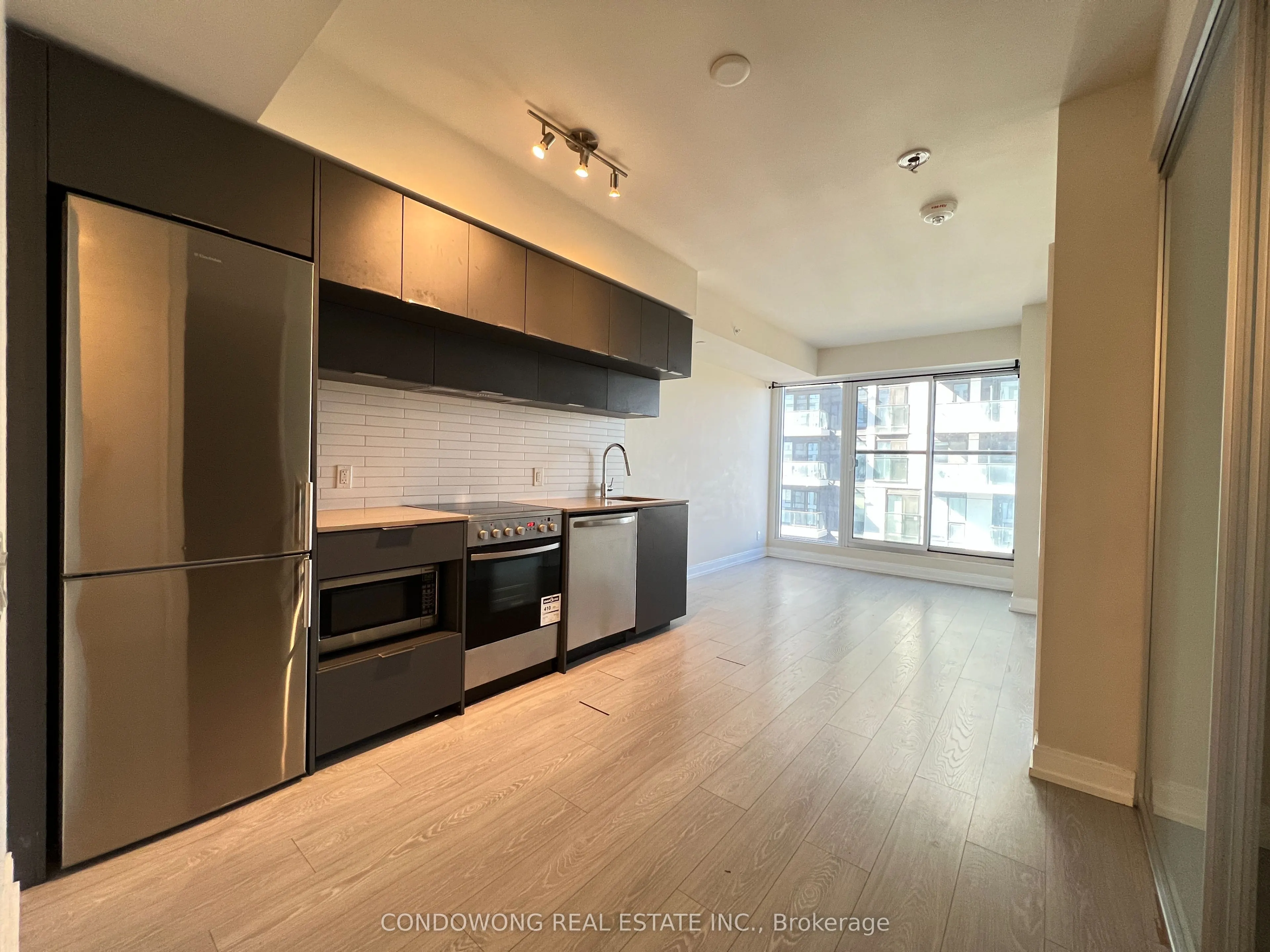 181 Dundas Street E #4101