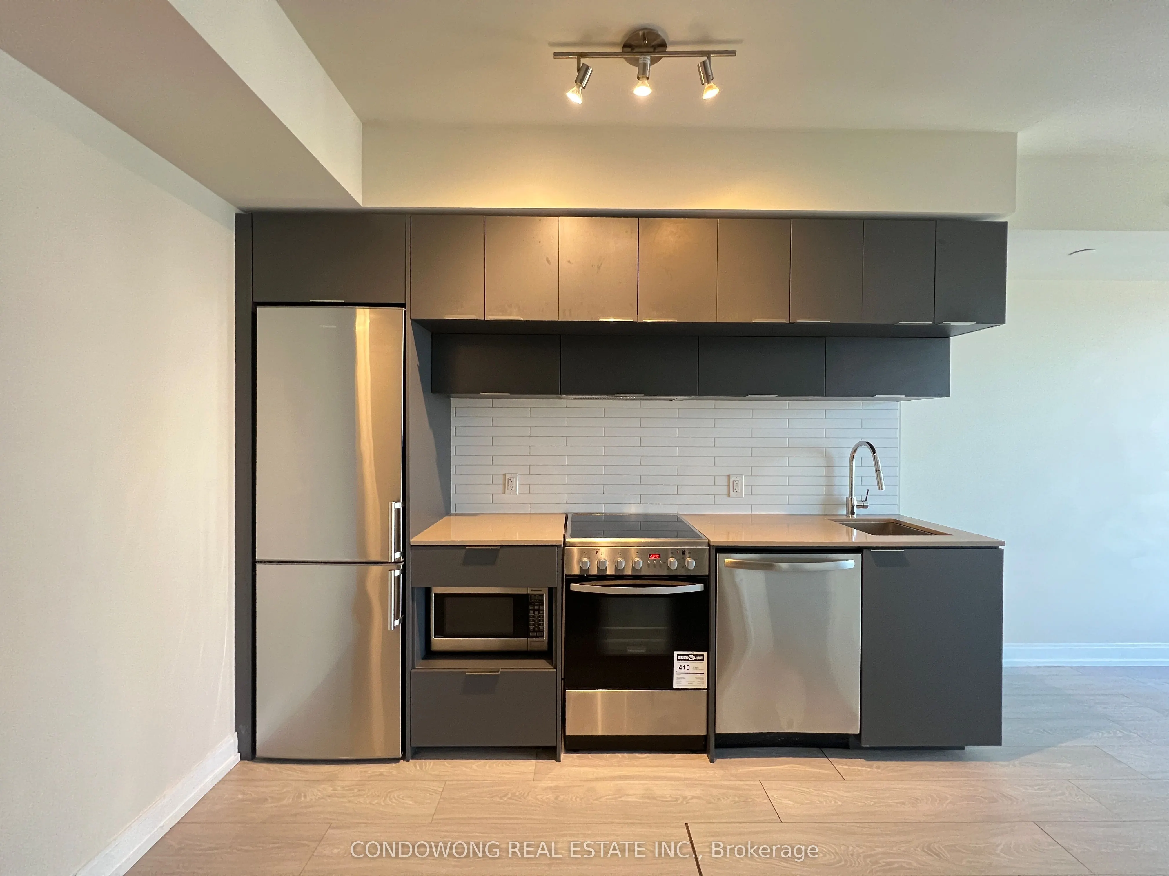 181 Dundas Street E #4101