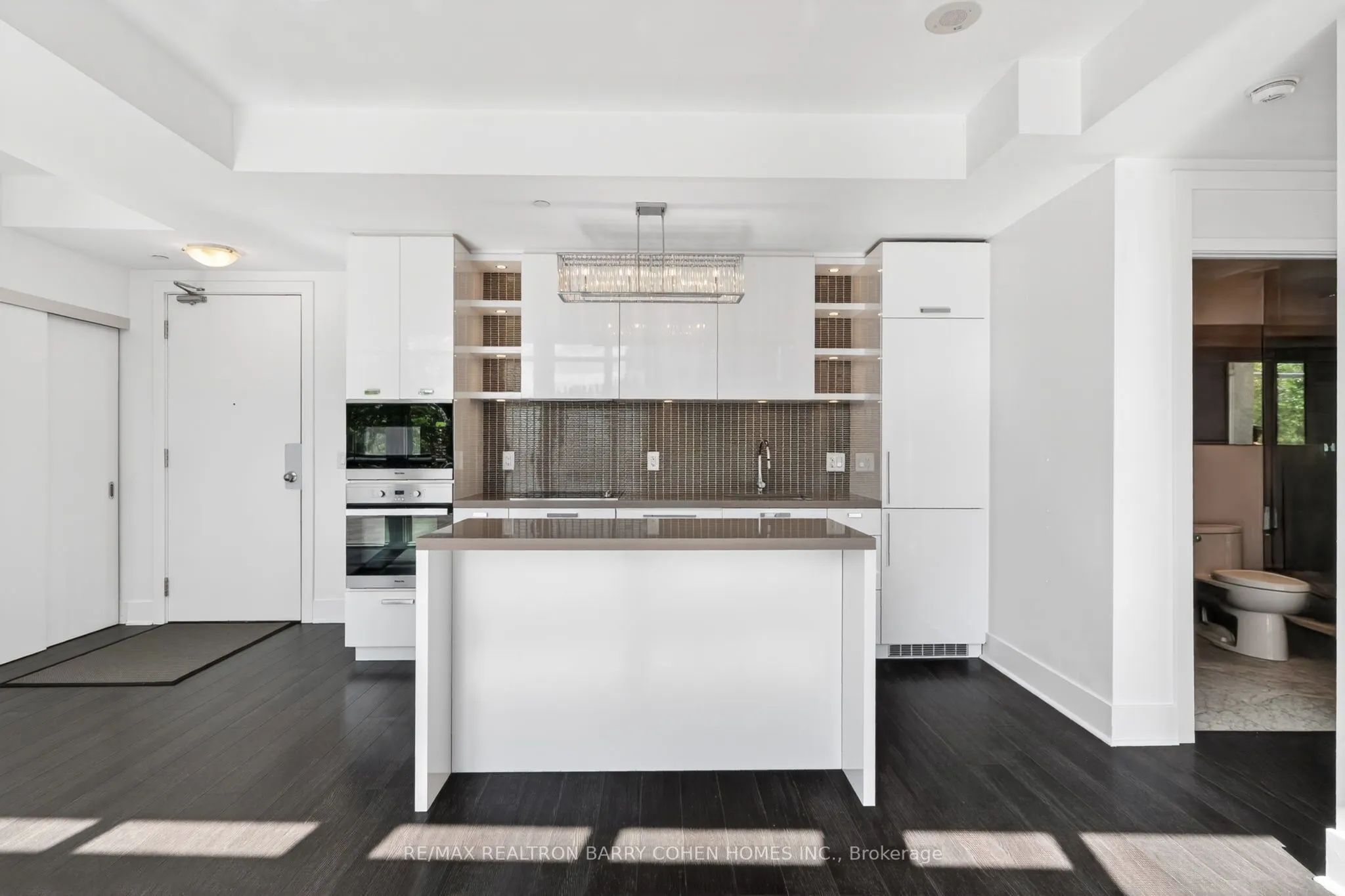 32 Davenport Road #303