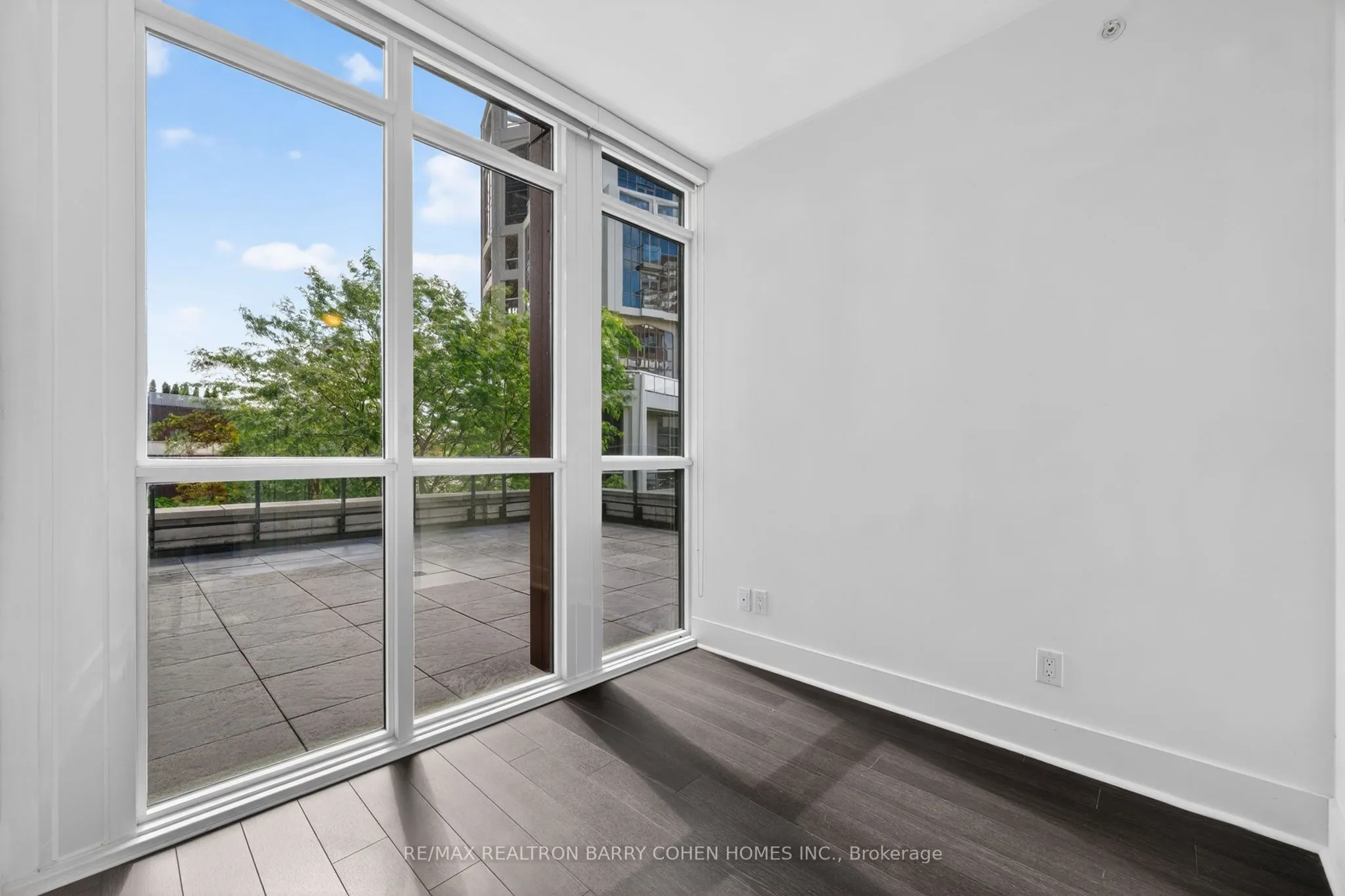 32 Davenport Road #303
