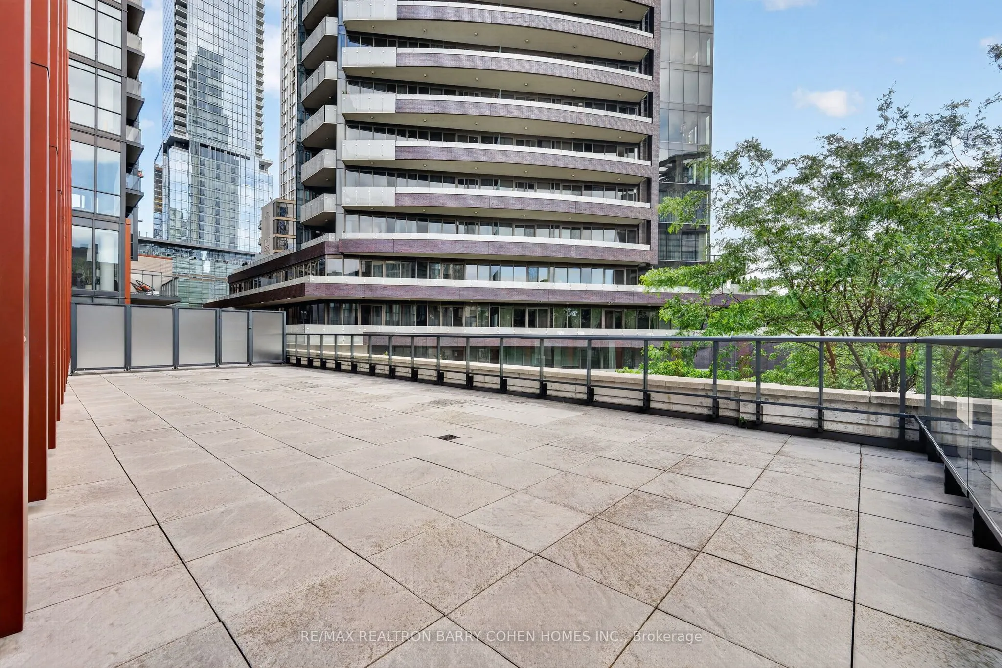 32 Davenport Road #303