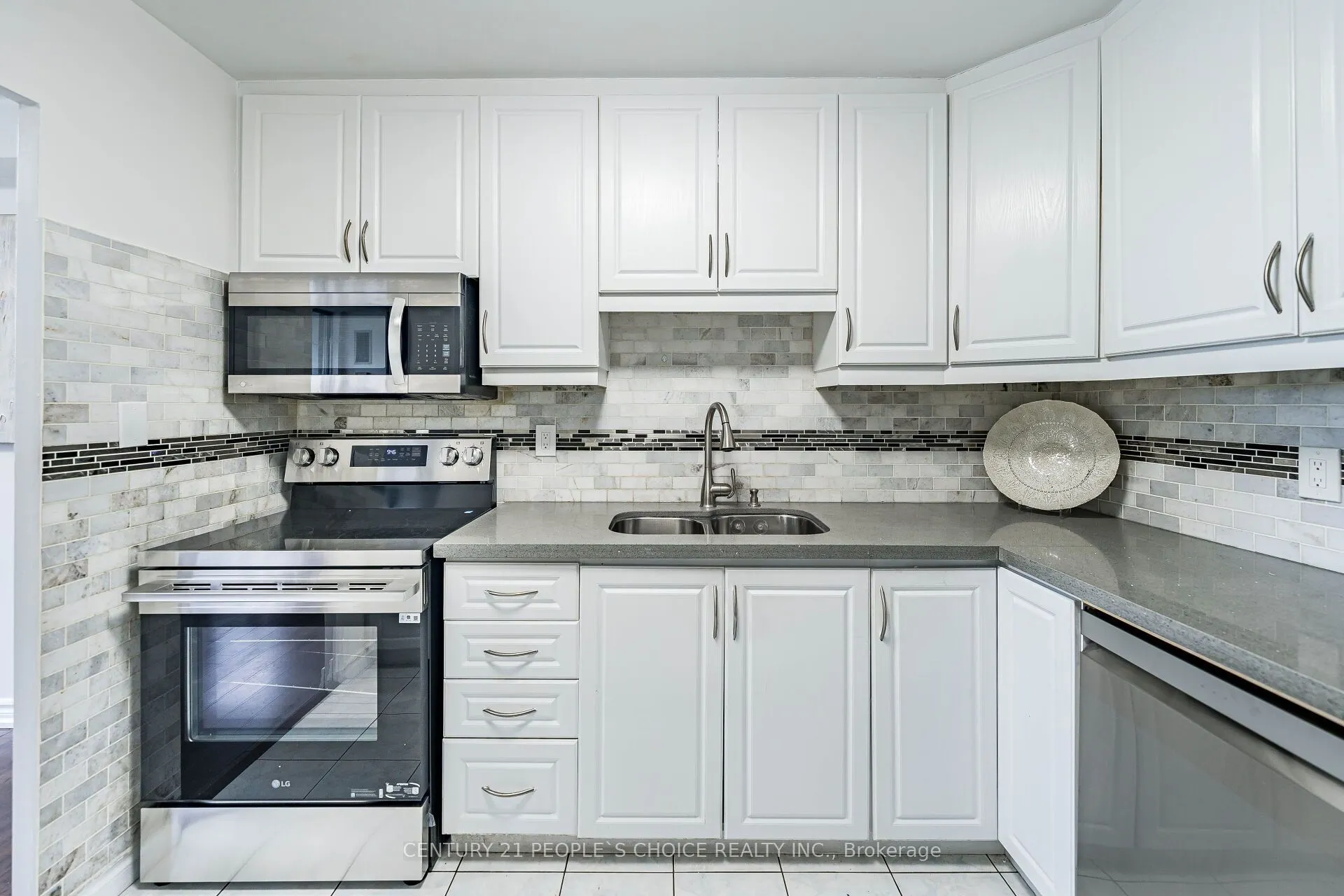 10 Edgecliffe Golfway #809