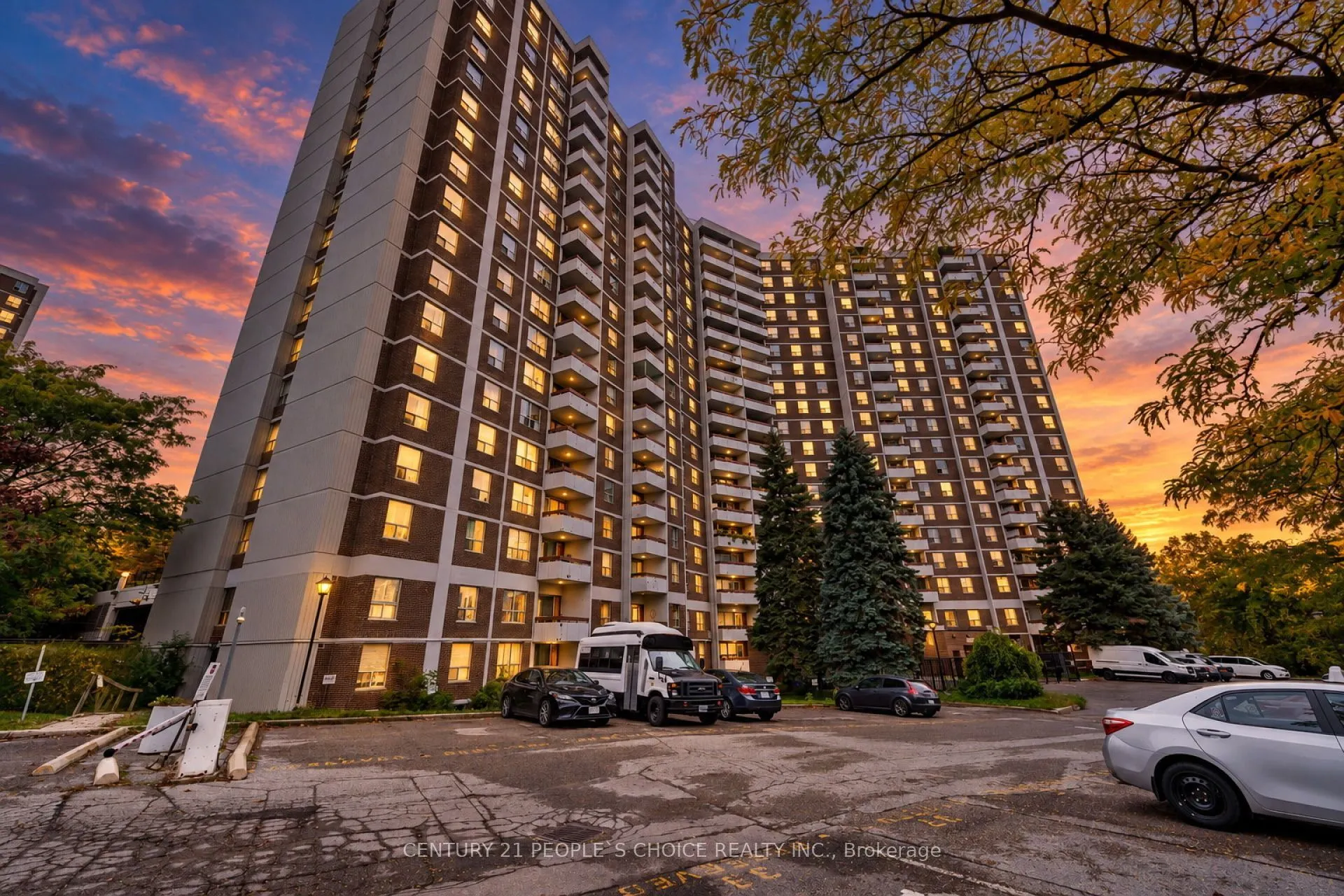 10 Edgecliffe Golfway #809