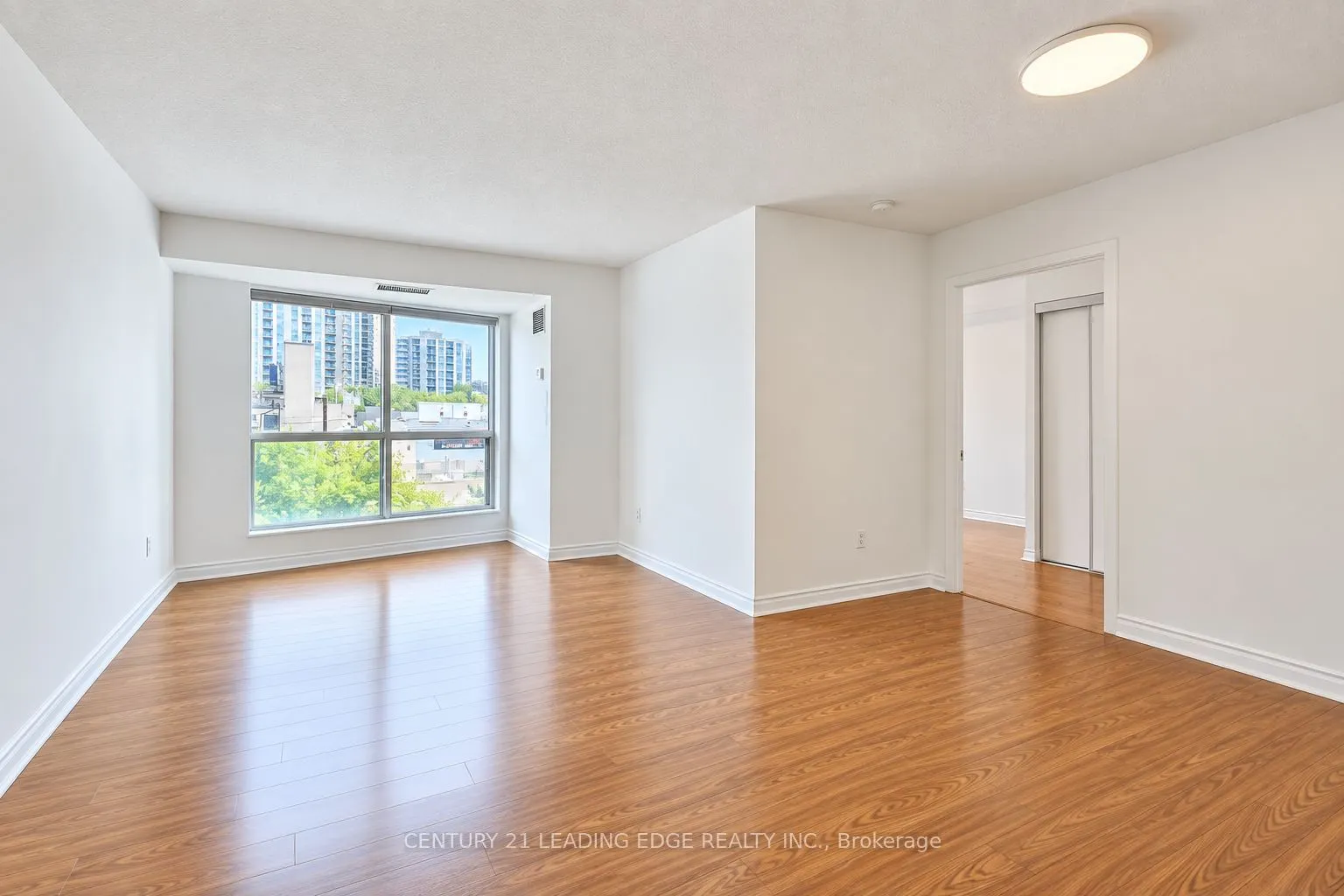 7 Lorraine Drive W #316