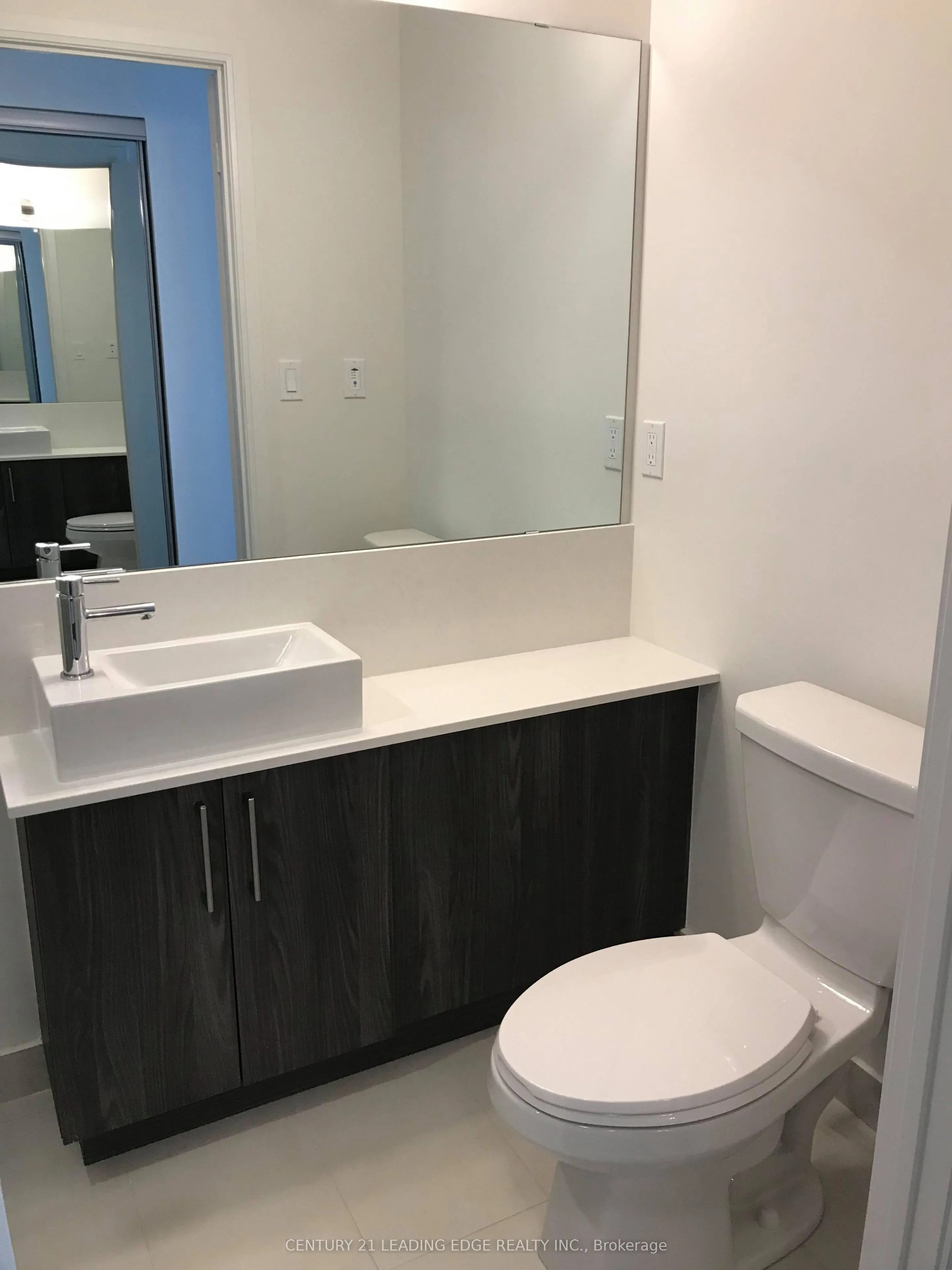27 Bathurst Street #1116W