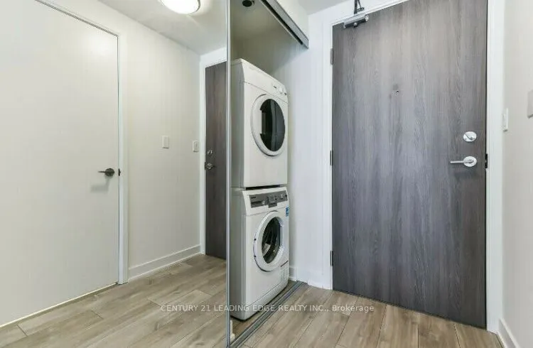 27 Bathurst Street #1116W