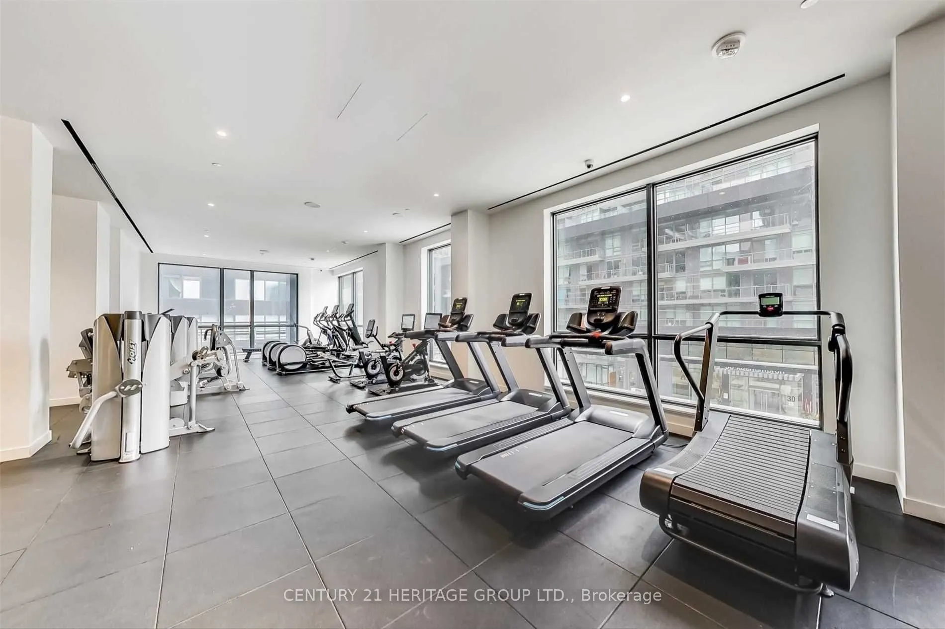 39 Roehampton Avenue #3609