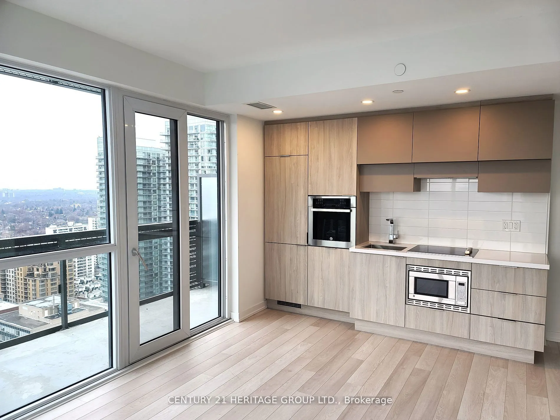 39 Roehampton Avenue #3609