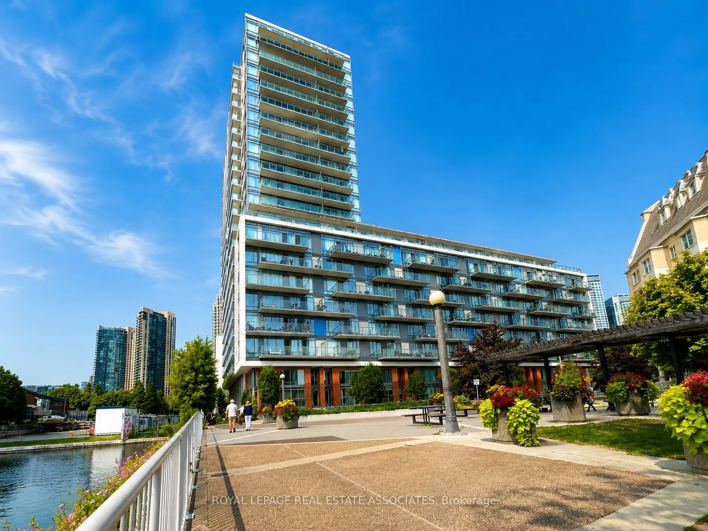 90 Stadium Road #1002