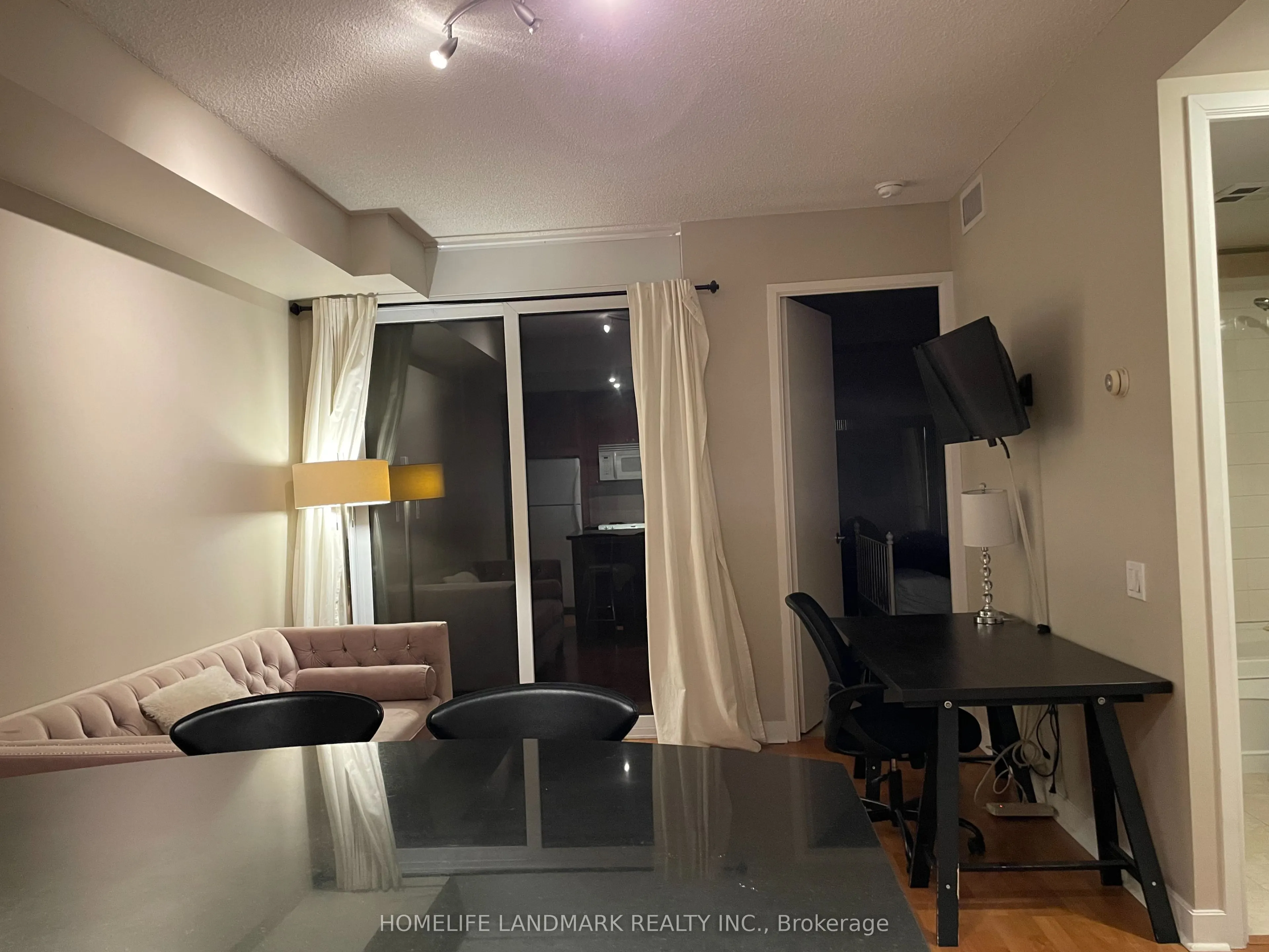 85 Bloor Street E #1501