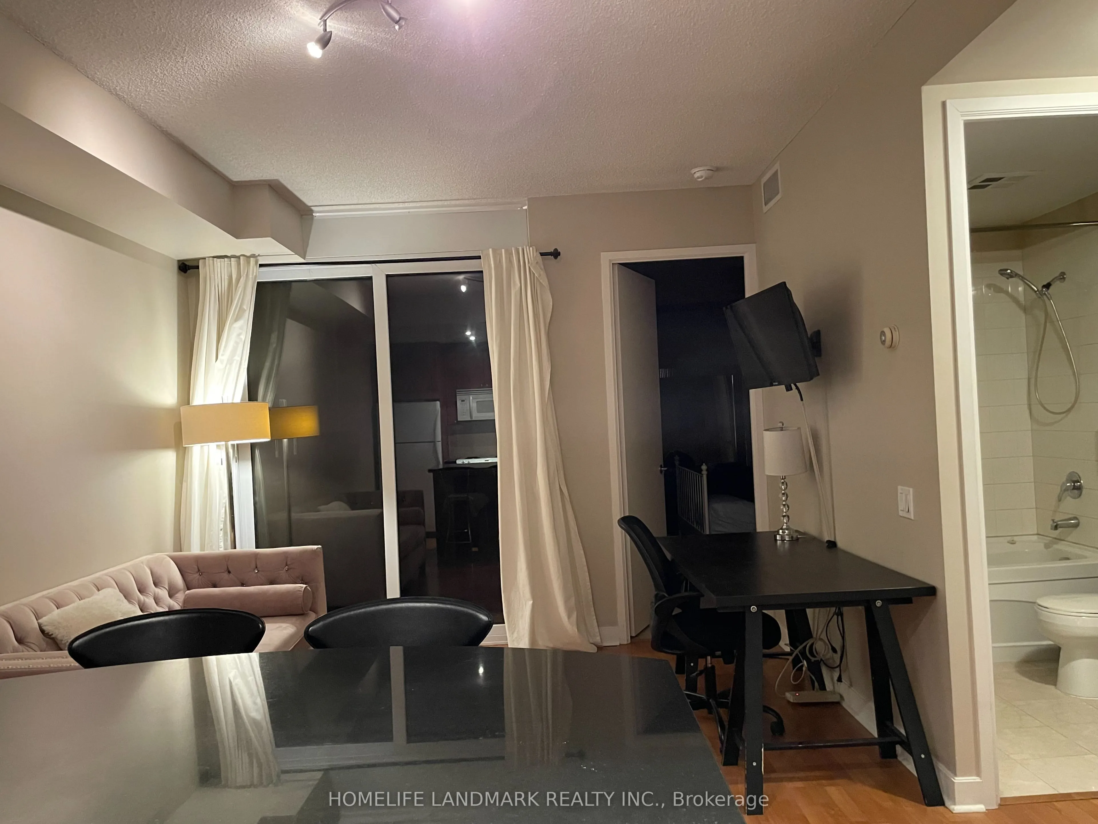 85 Bloor Street E #1501