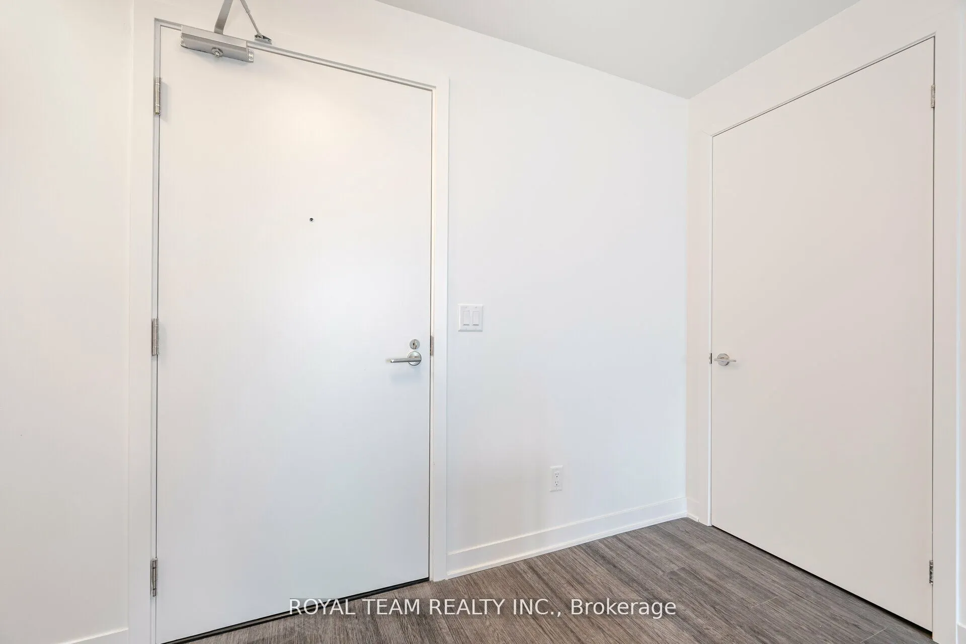 185 Alberta Avenue #1107