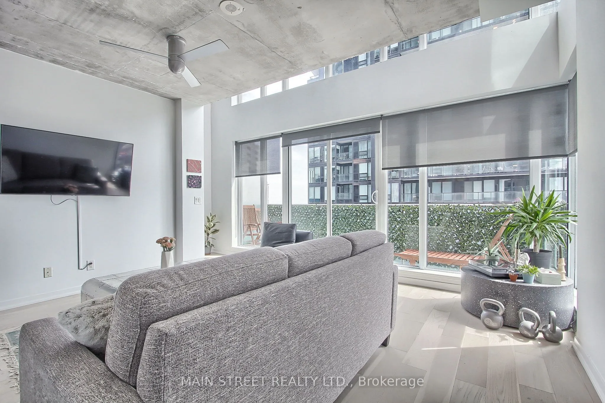 150 East Liberty Street #1213