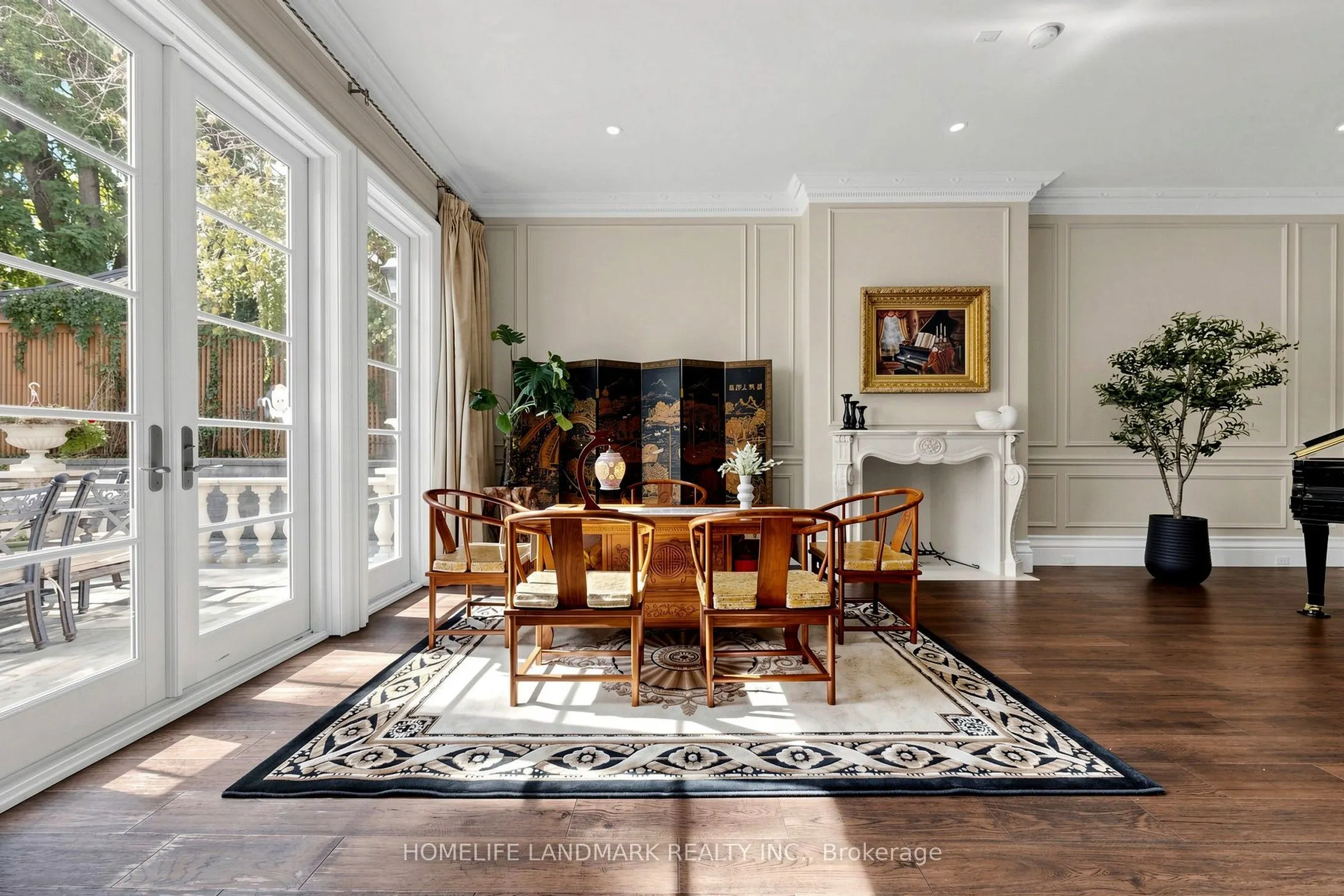 25 The Bridle Path