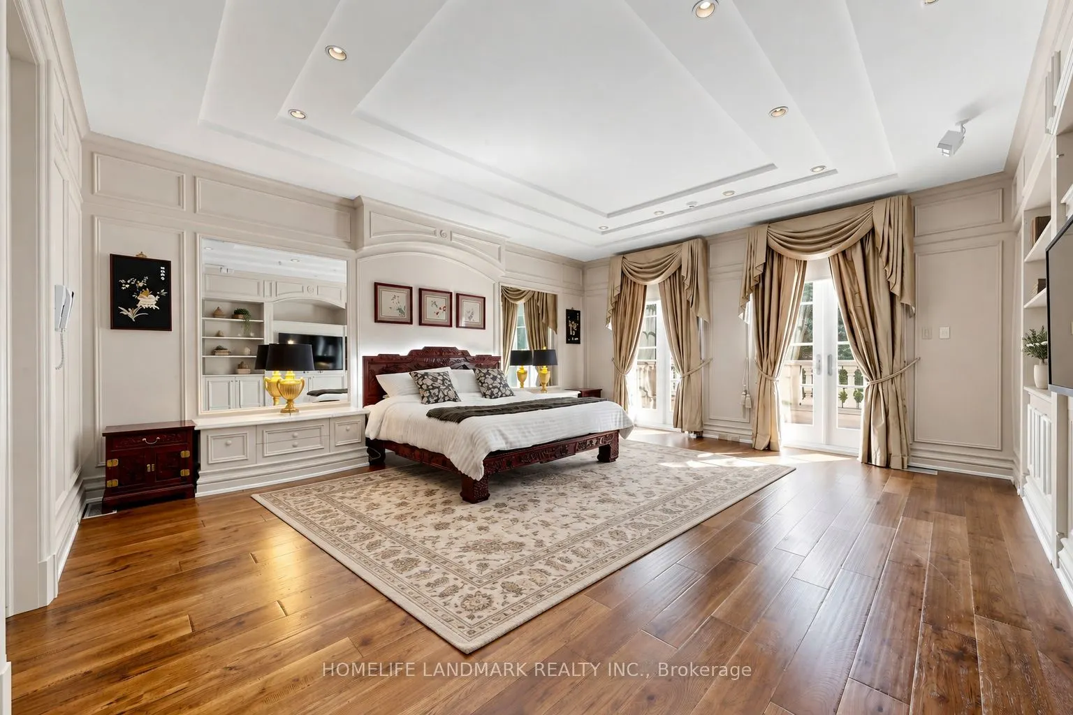 25 The Bridle Path