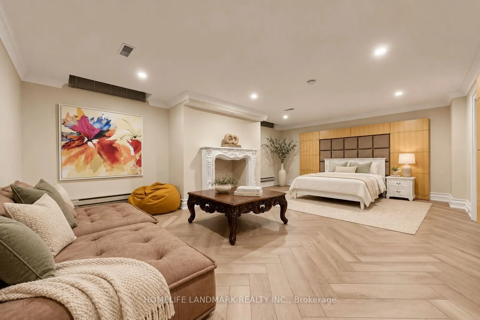 25 The Bridle Path