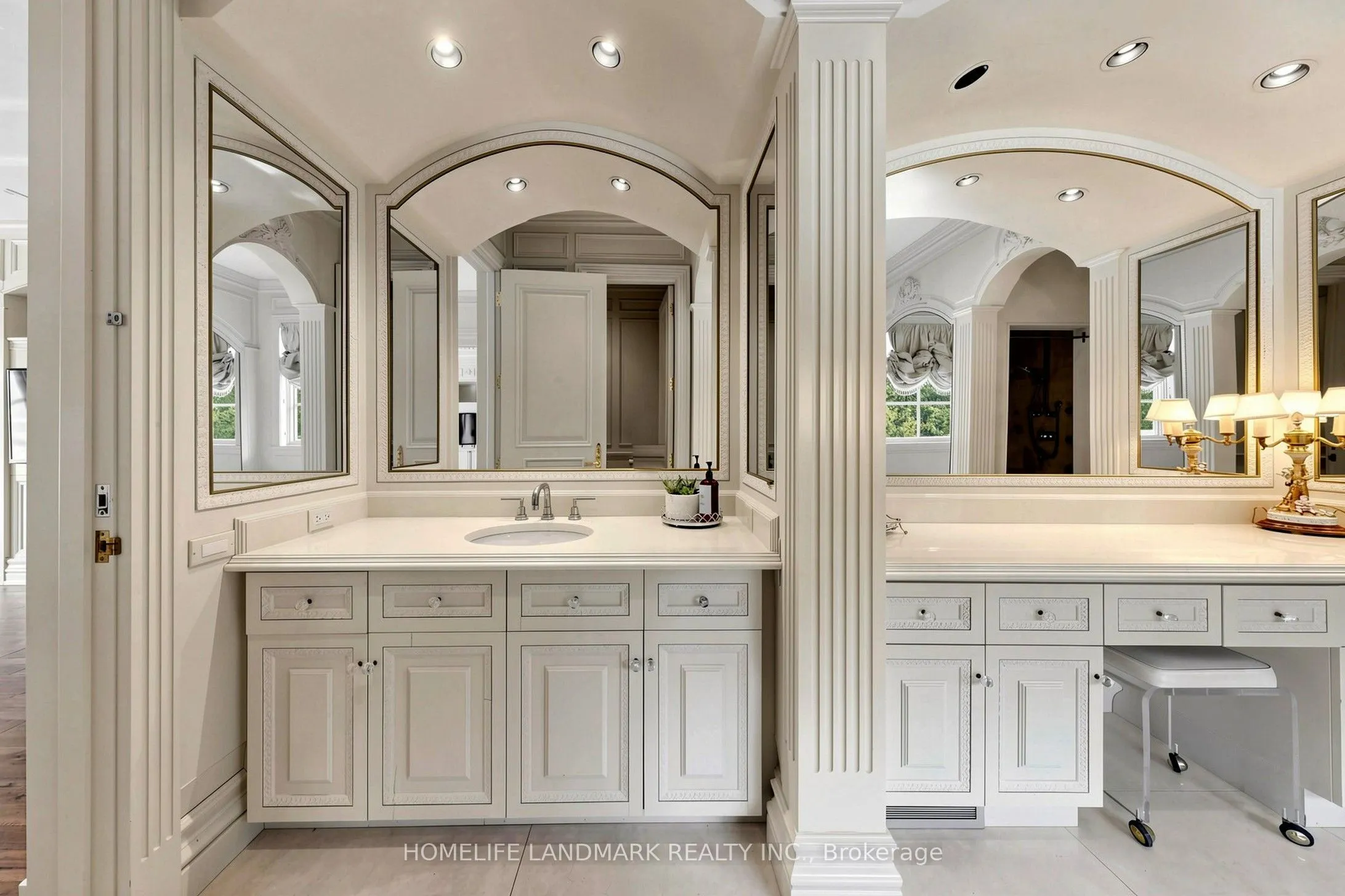 25 The Bridle Path