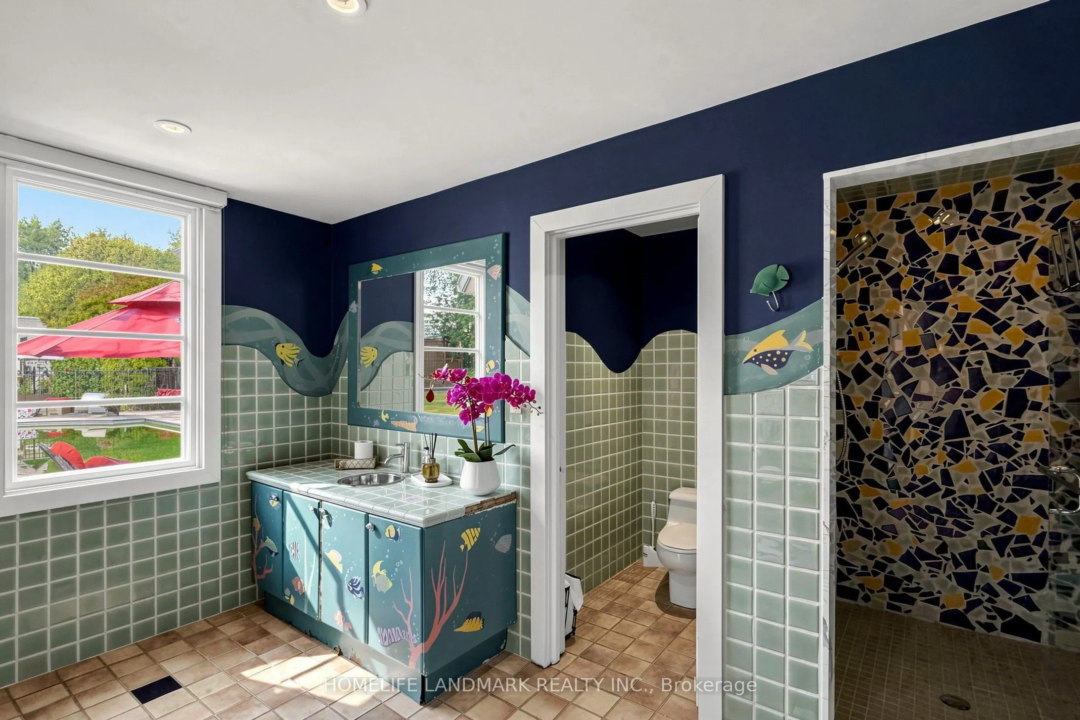 25 The Bridle Path