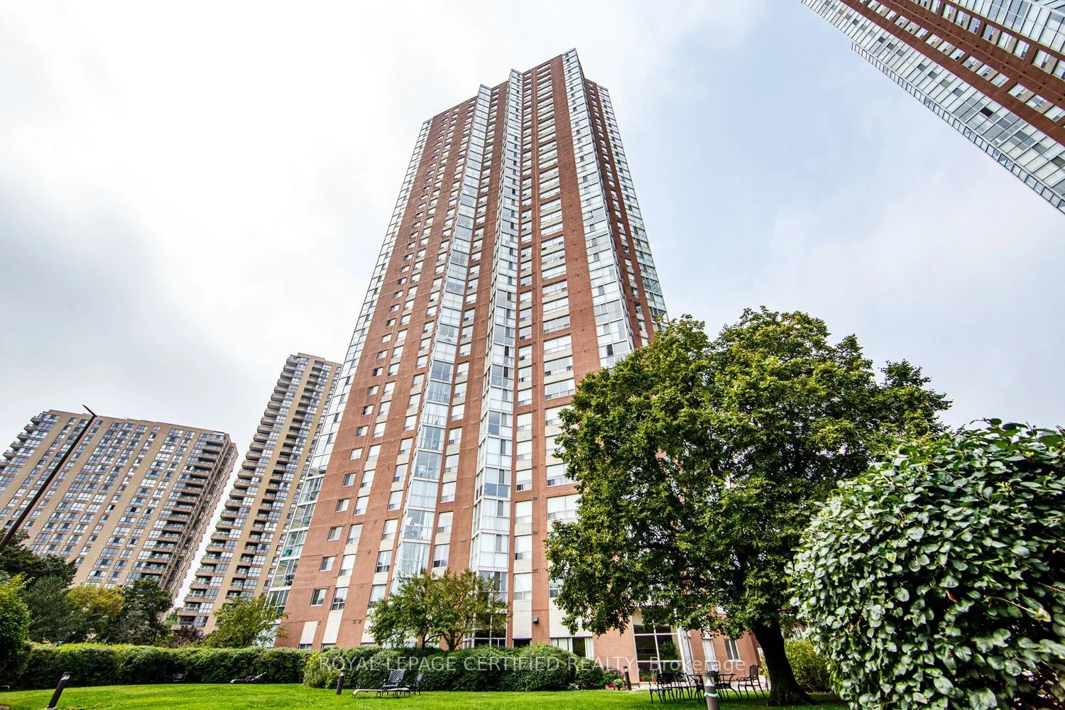 5 Concorde Place #1911