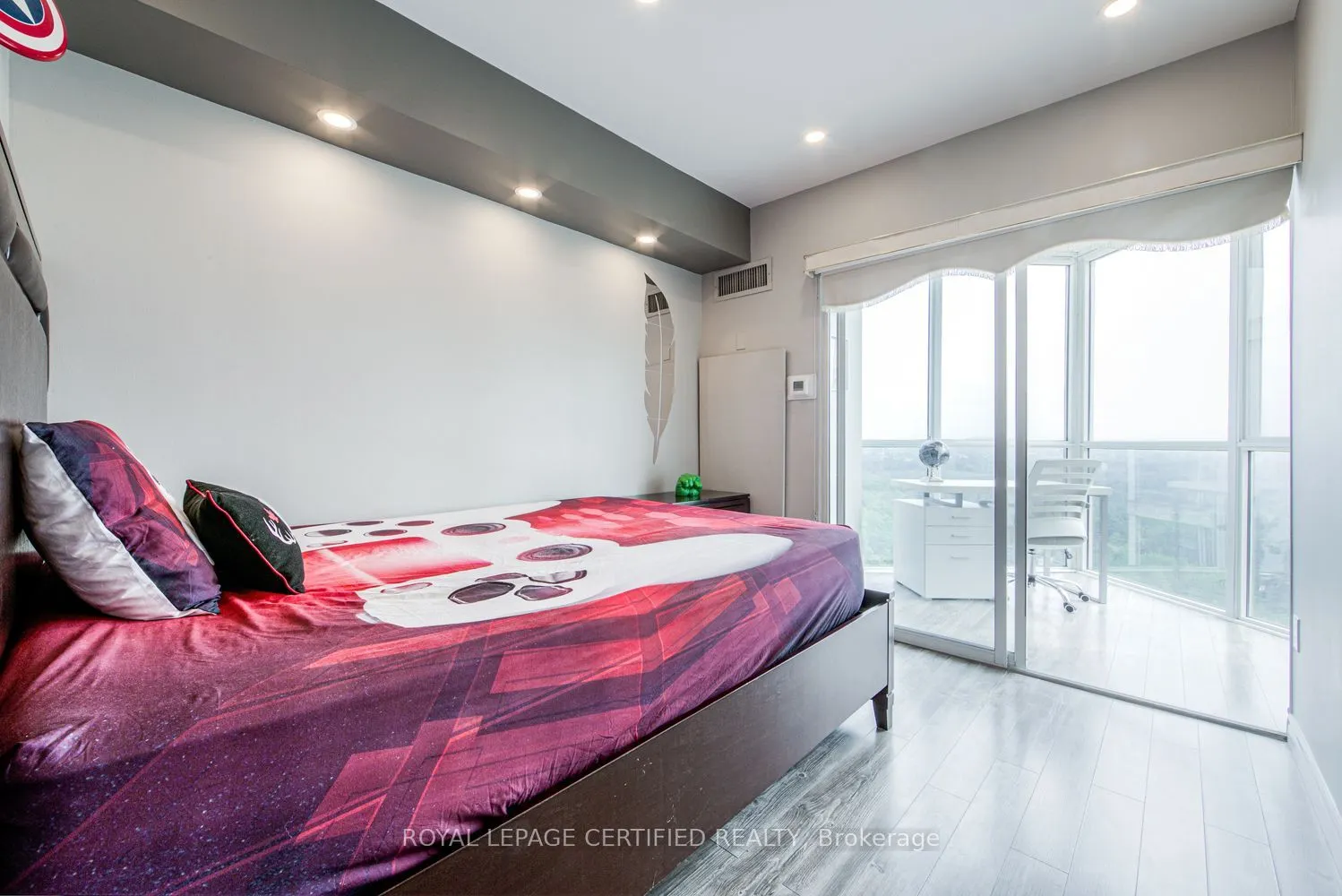 5 Concorde Place #1911