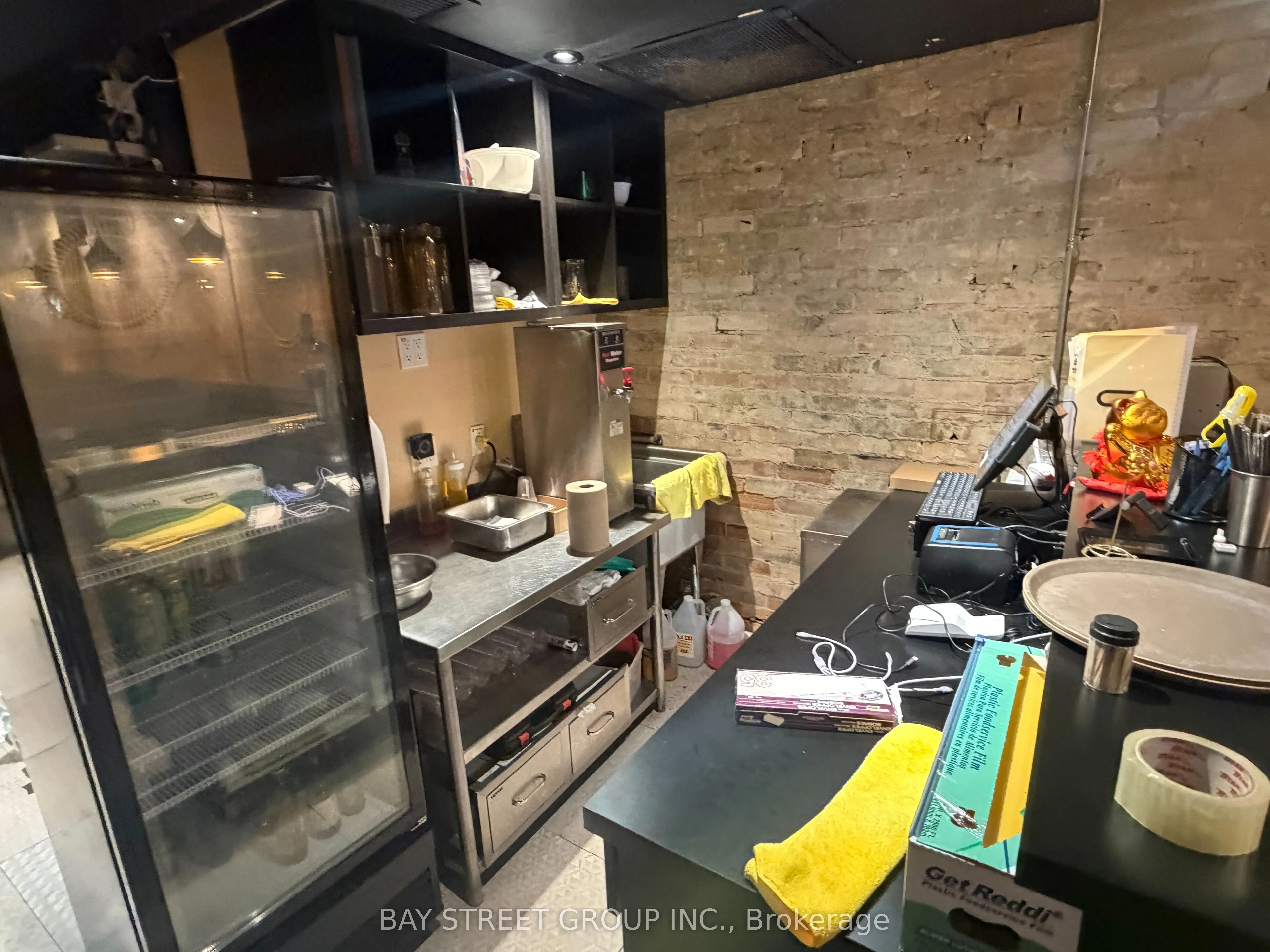 409 Spadina Avenue