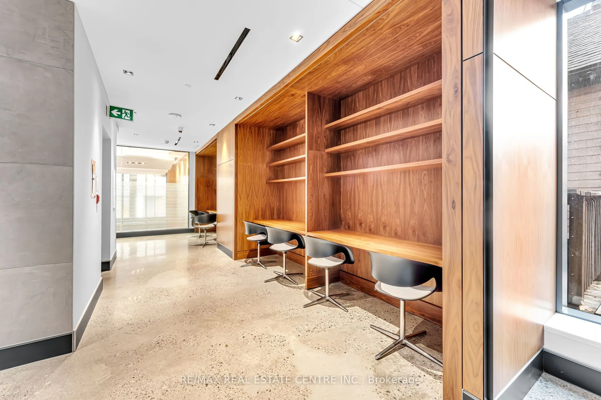 501 Adelaide Street W #306