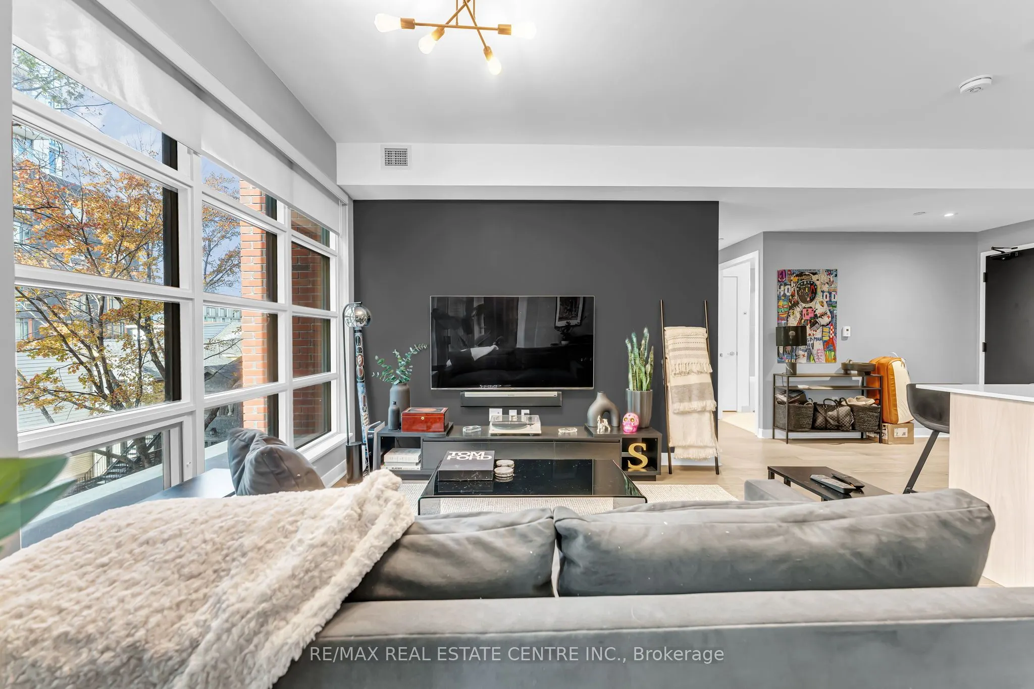 501 Adelaide Street W #306