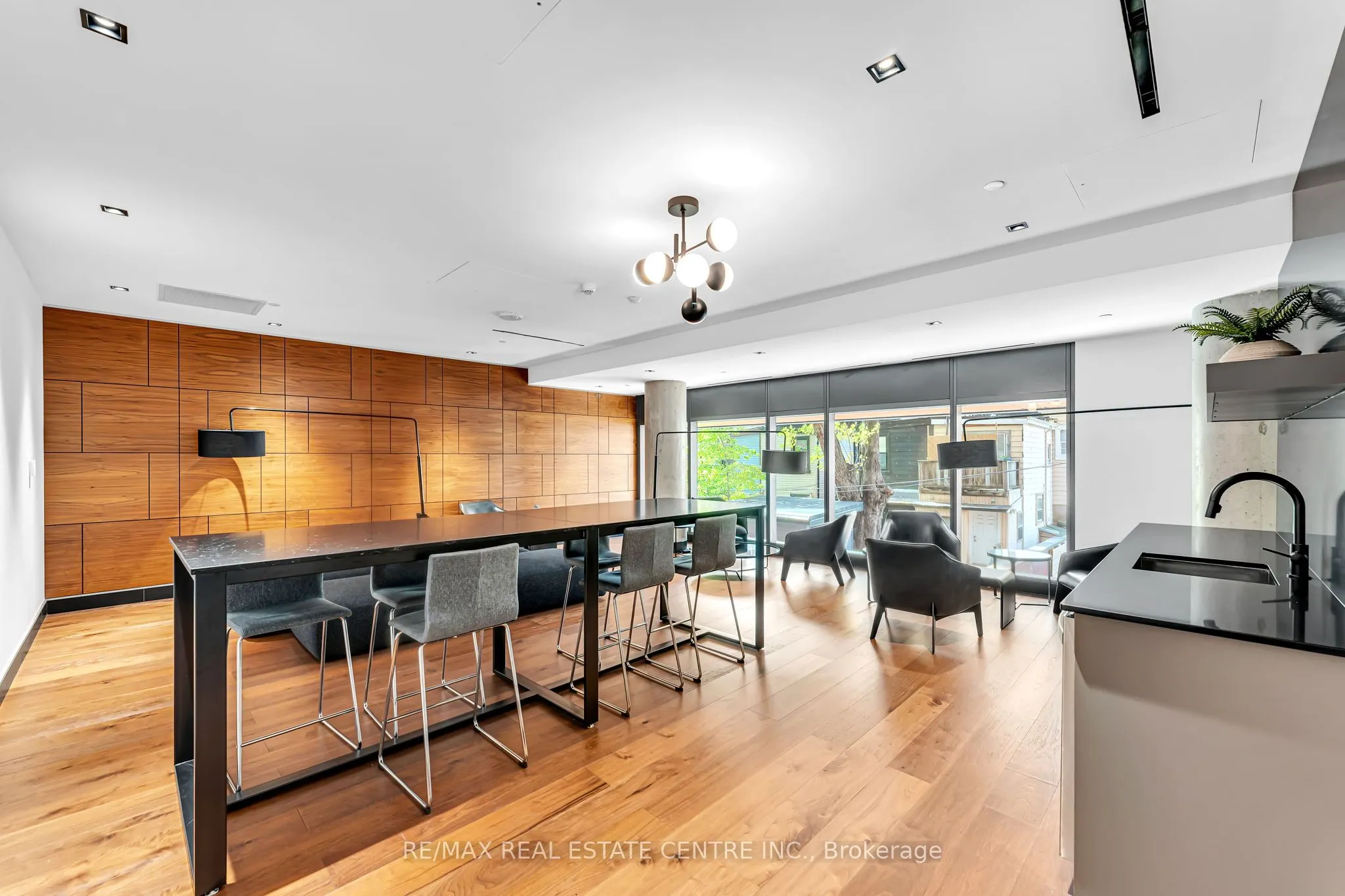 501 Adelaide Street W #306