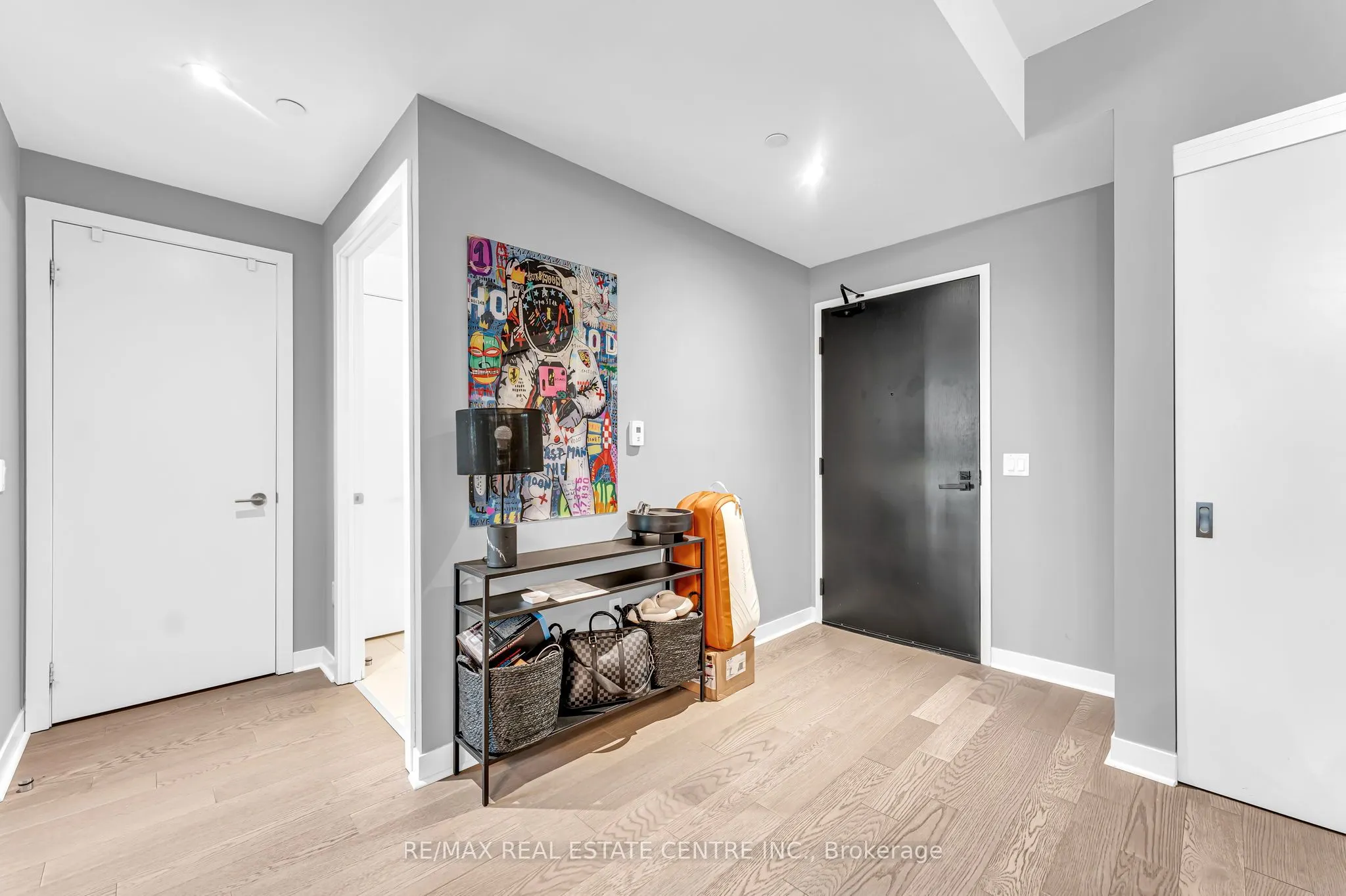 501 Adelaide Street W #306