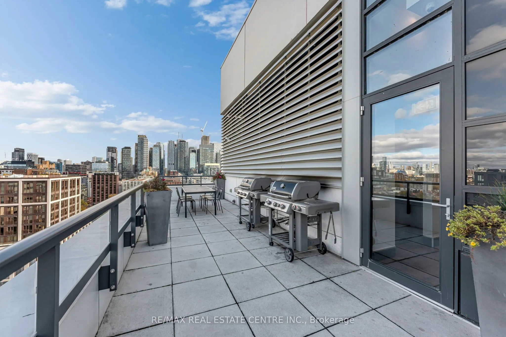 501 Adelaide Street W #306
