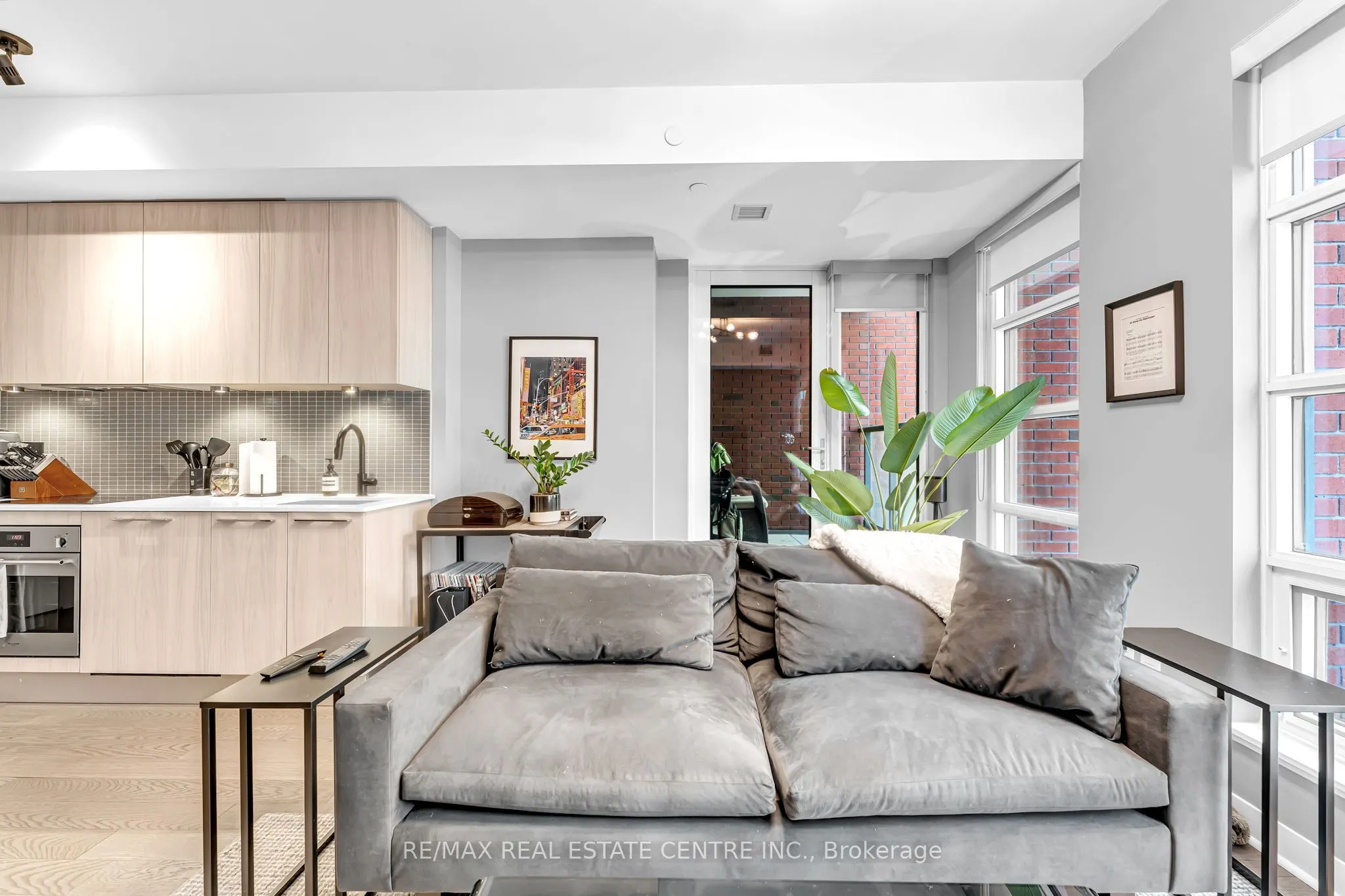 501 Adelaide Street W #306