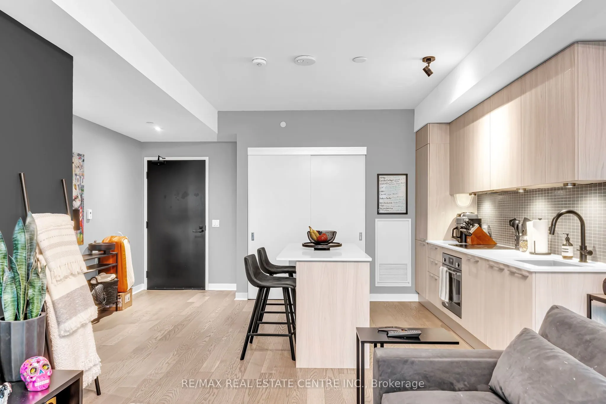 501 Adelaide Street W #306