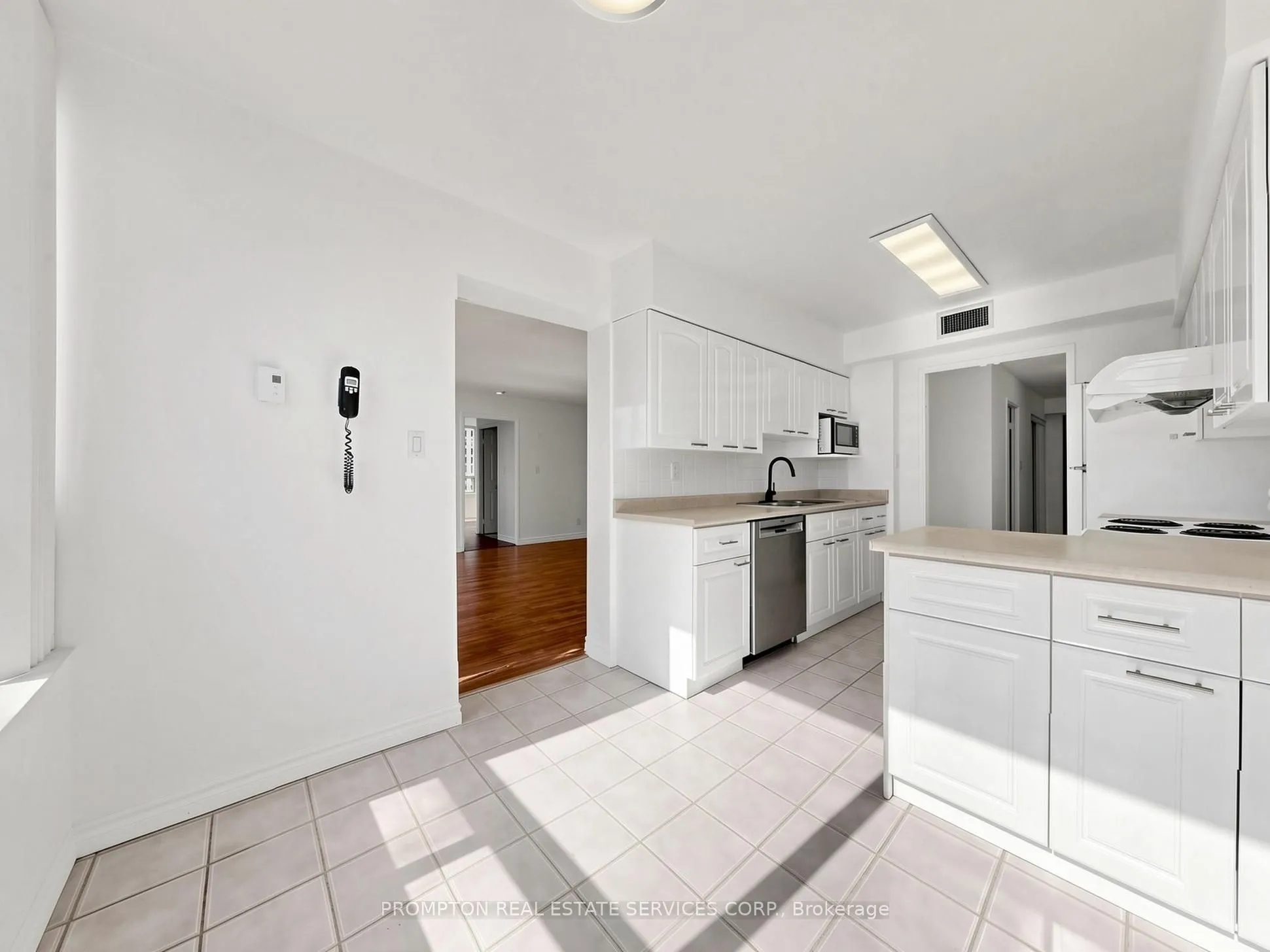30 Greenfield Avenue #1211