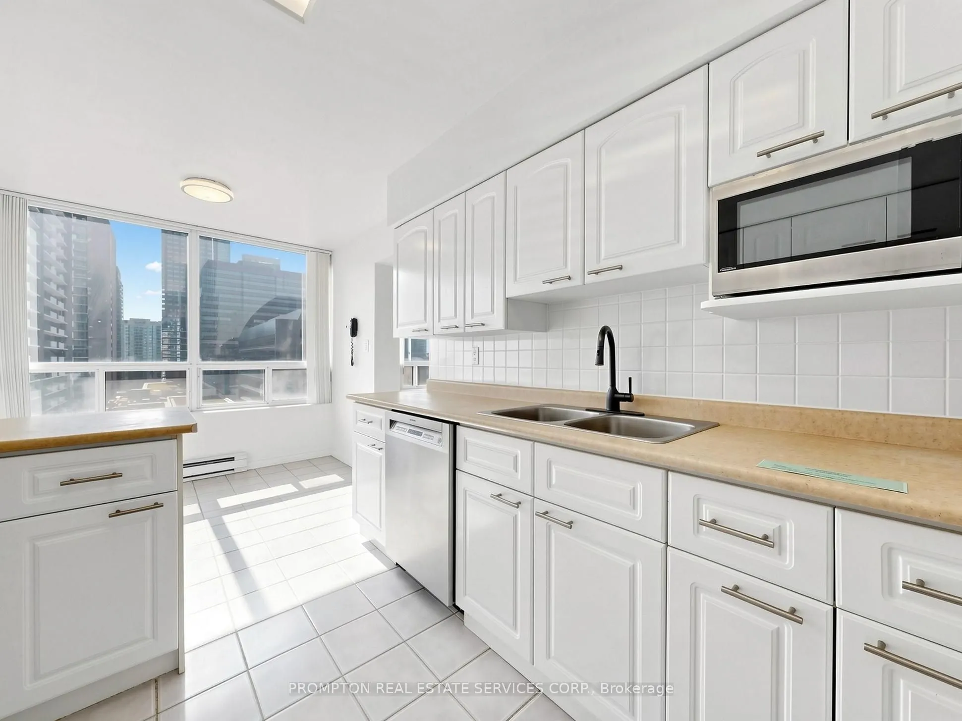 30 Greenfield Avenue #1211