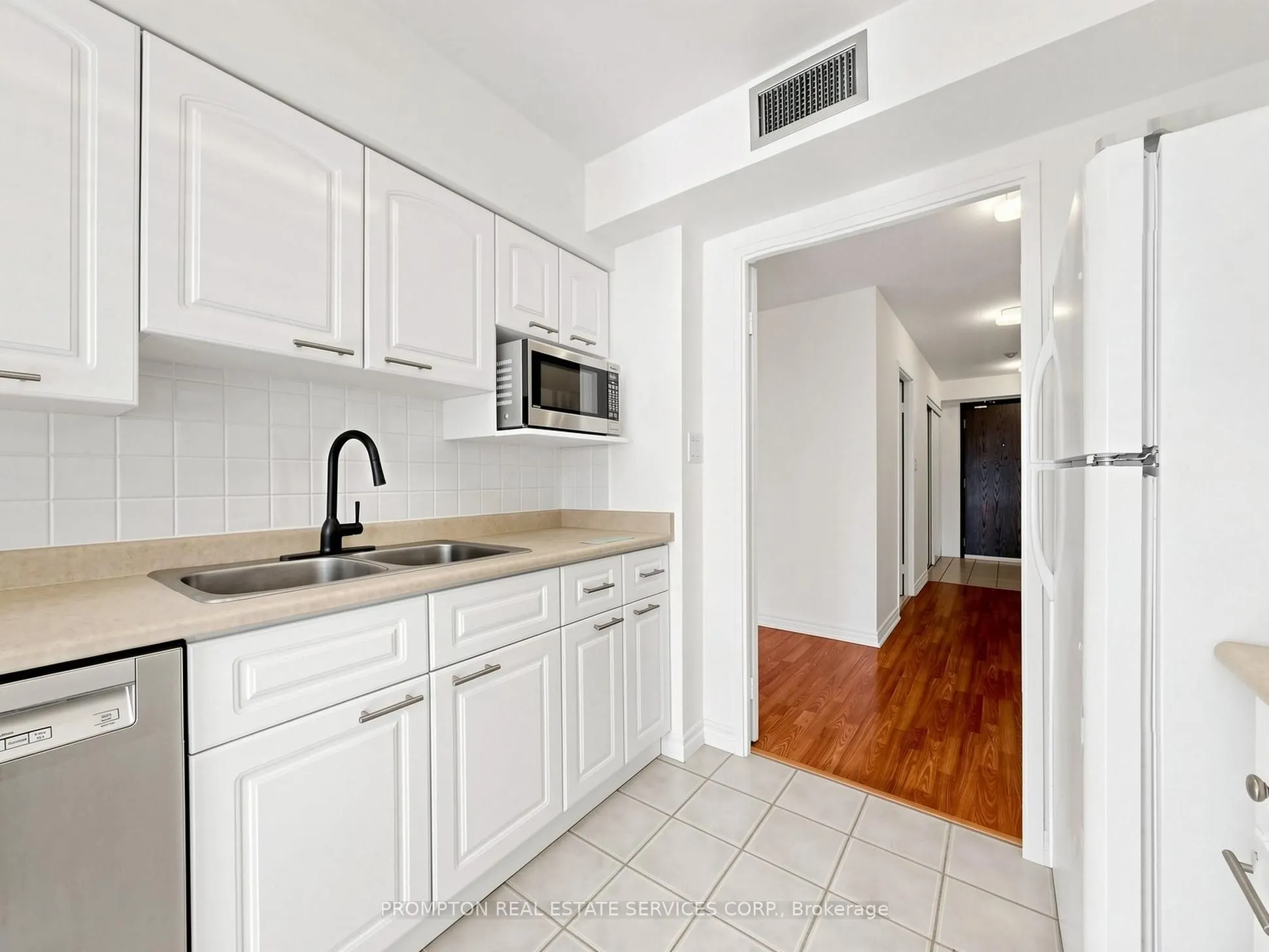 30 Greenfield Avenue #1211