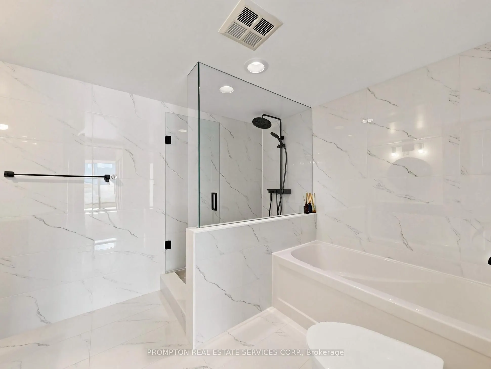 30 Greenfield Avenue #1211