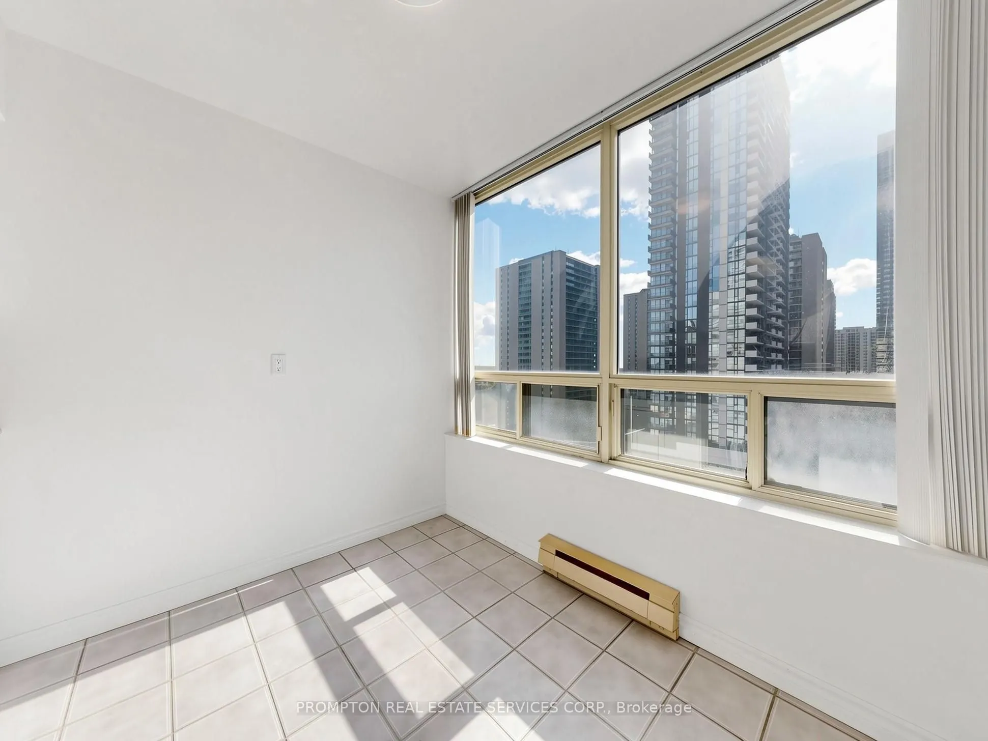 30 Greenfield Avenue #1211