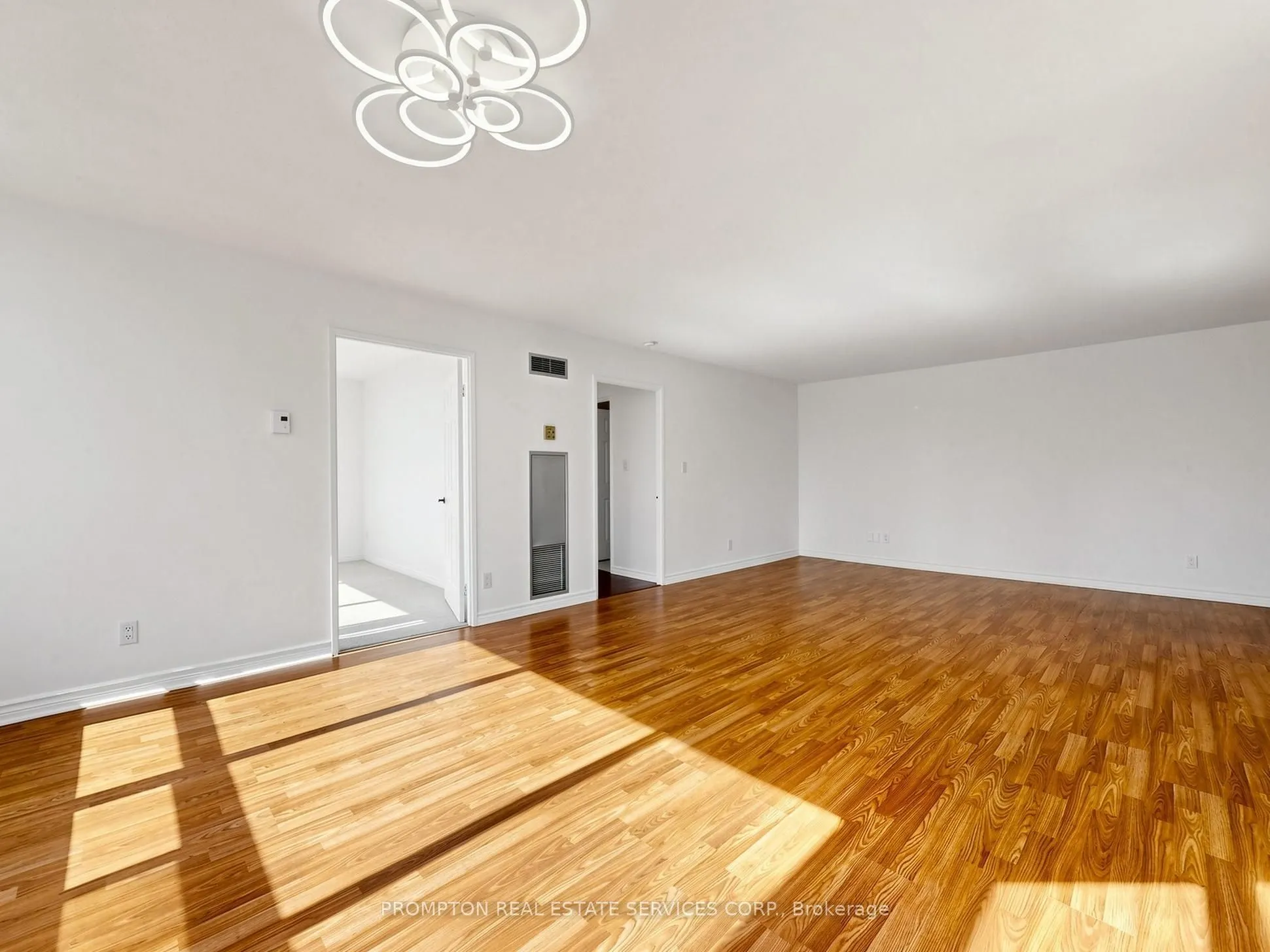 30 Greenfield Avenue #1211