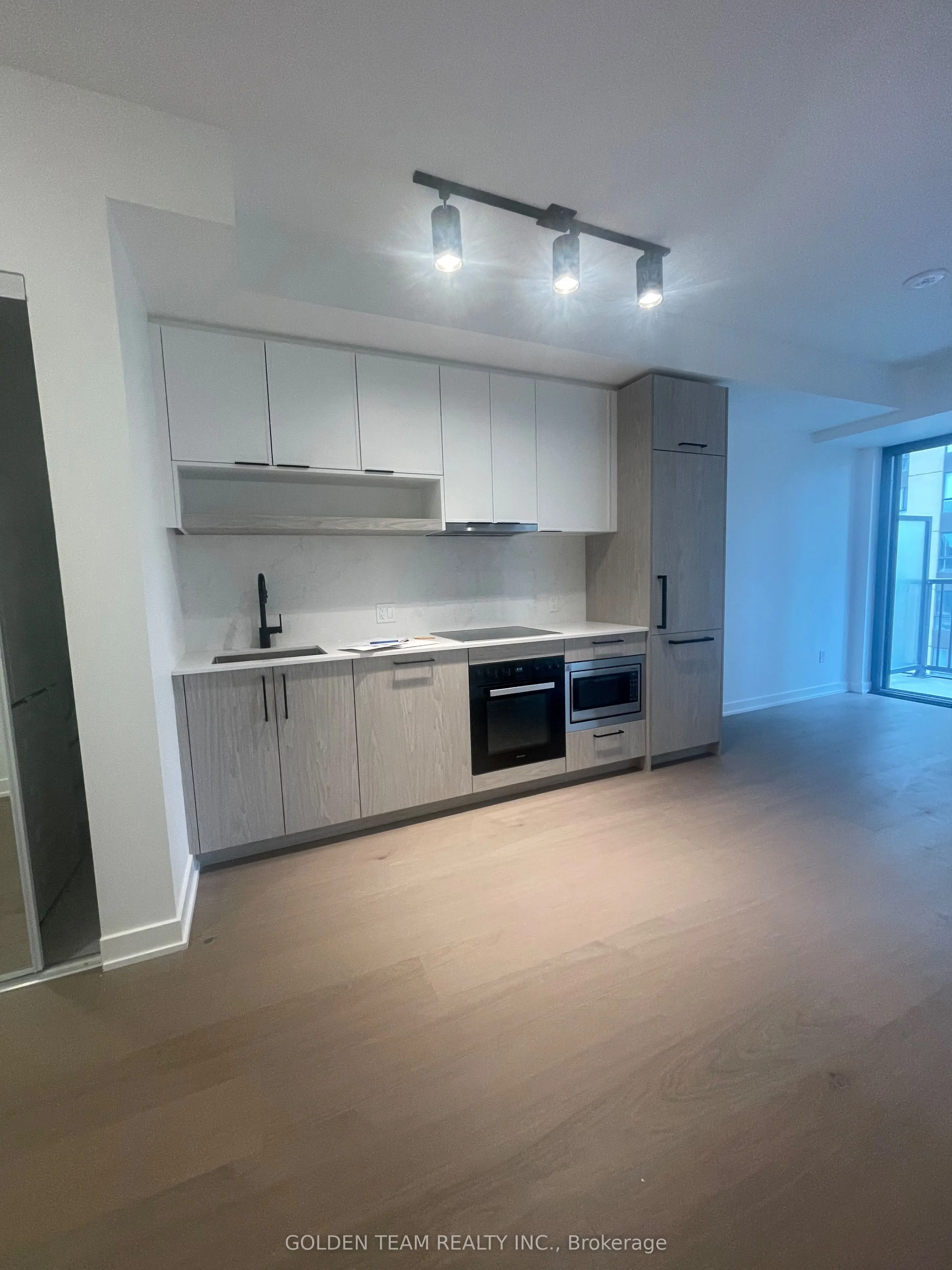 91 Montclair Avenue #905